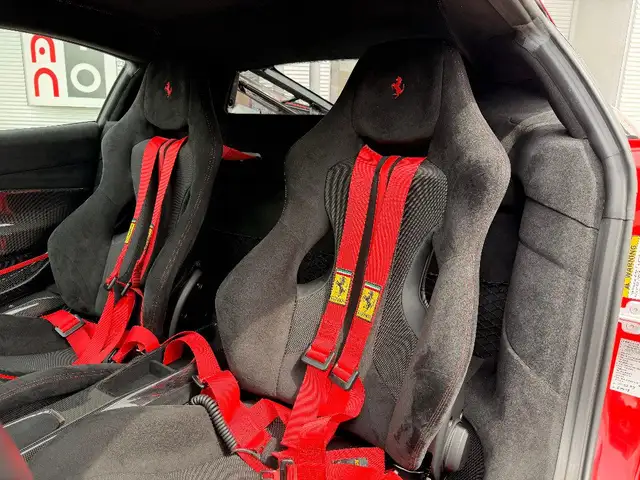 Ferrari 488 view 13