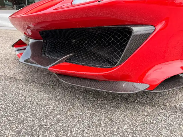 Ferrari 488 view 6