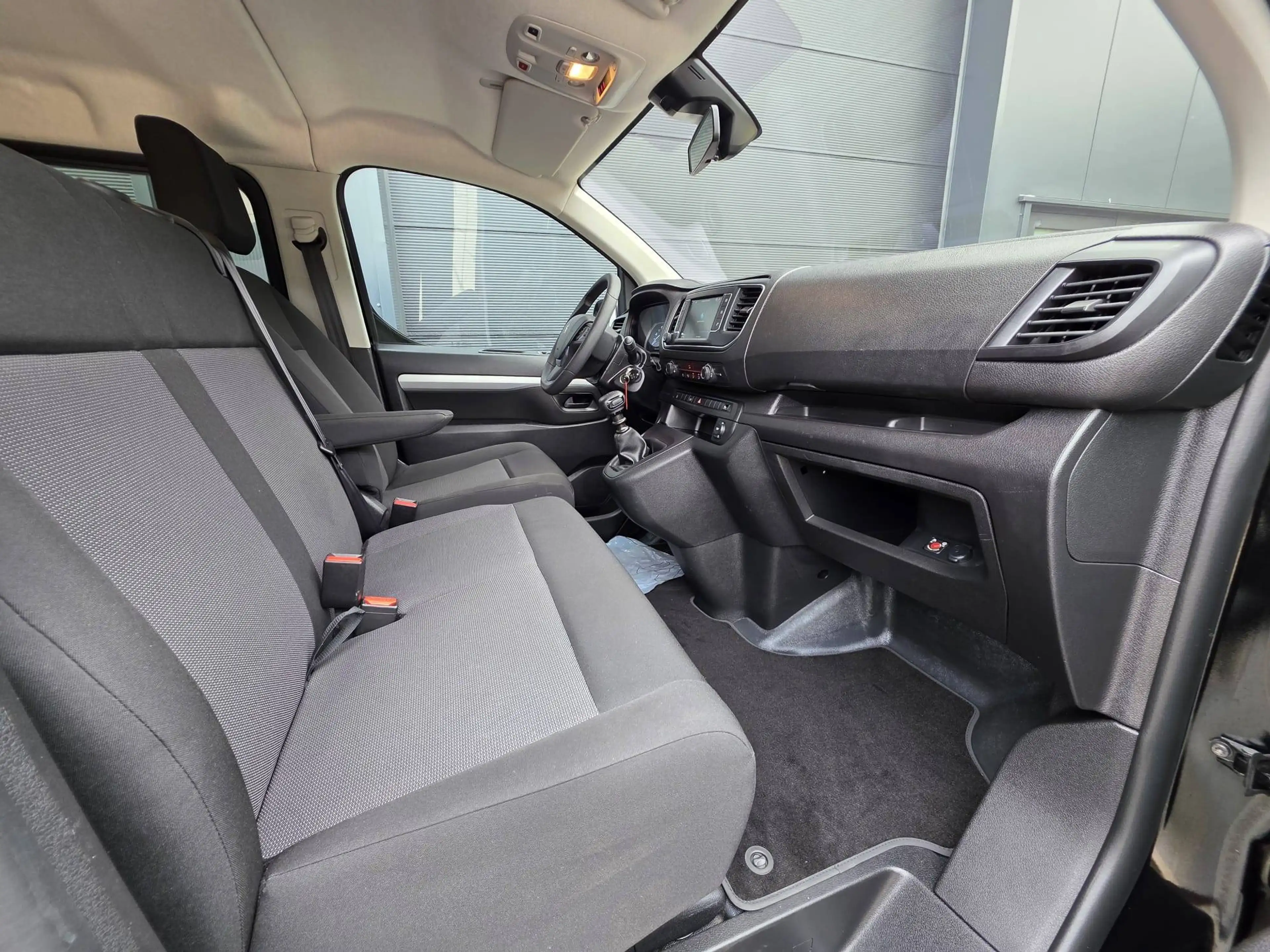 Peugeot Expert Expert 2.0 BlueHDi L3 / Dubbel Cab / 2x schuifdeuren / Camera 360° / € 24.785 Ex. Btw — photo 12