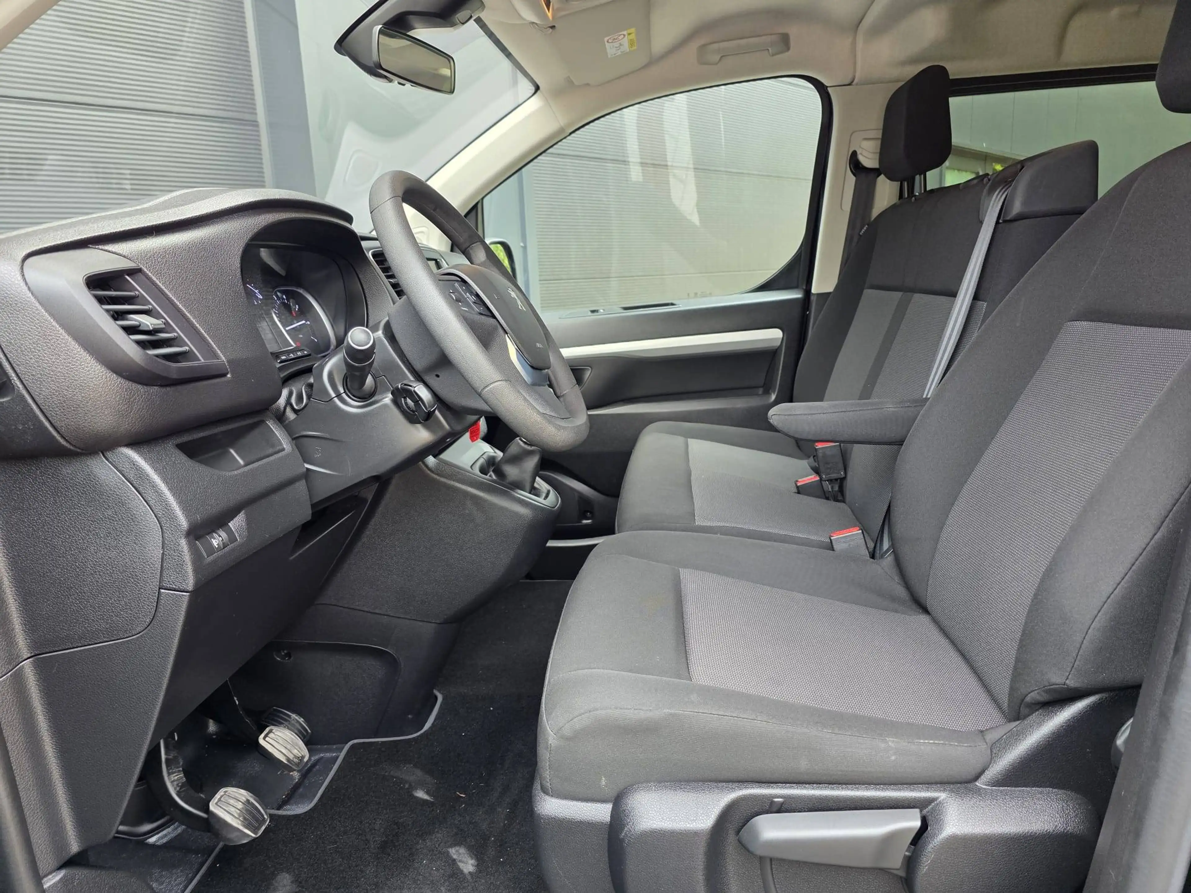 Peugeot Expert Expert 2.0 BlueHDi L3 / Dubbel Cab / 2x schuifdeuren / Camera 360° / € 24.785 Ex. Btw — photo 11