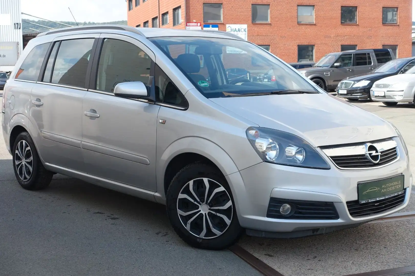 Opel Zafira B Edition 1.8*7-SITZE*KLIMA*AHK*SCHECKHEF Argent - 1