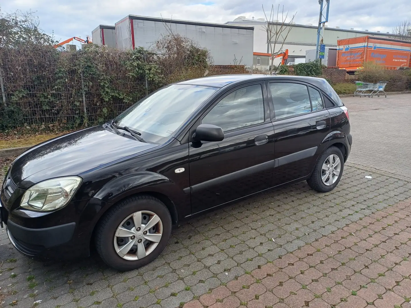 Kia Rio 1.5 LS - 1