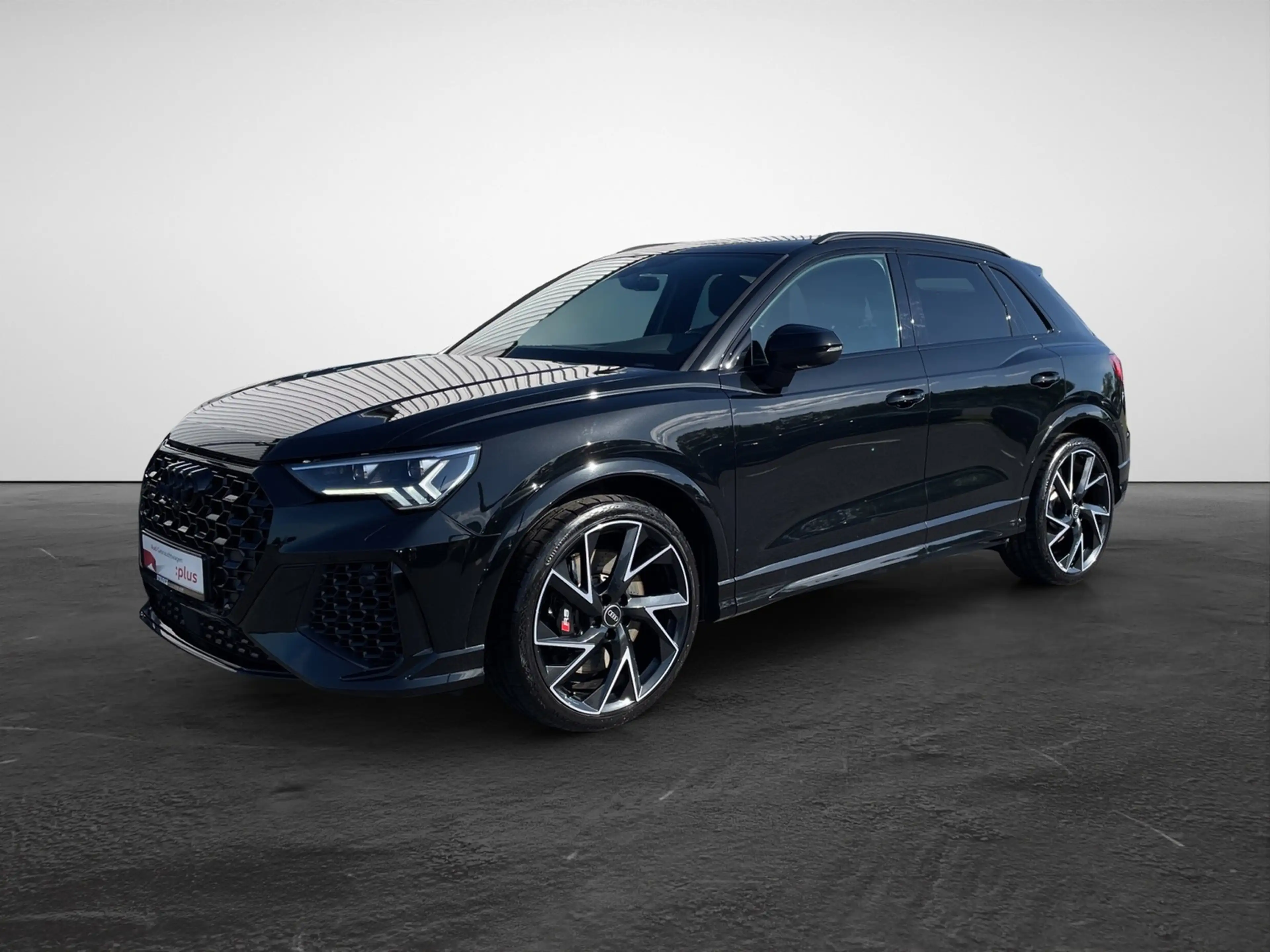 Audi RS Q3 2.5 TFSI S tronic quattro — photo 2