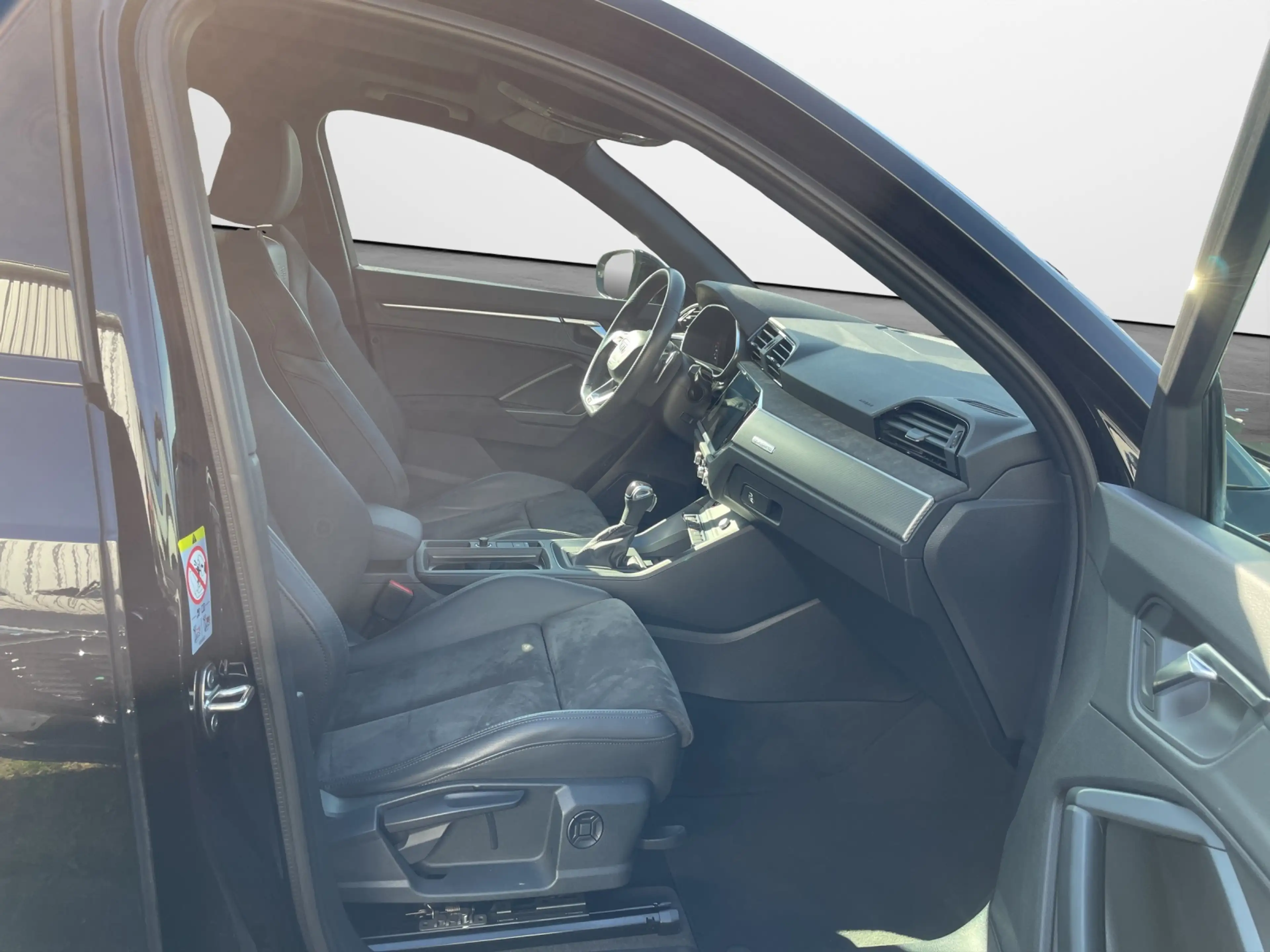 Audi RS Q3 2.5 TFSI S tronic quattro — photo 13