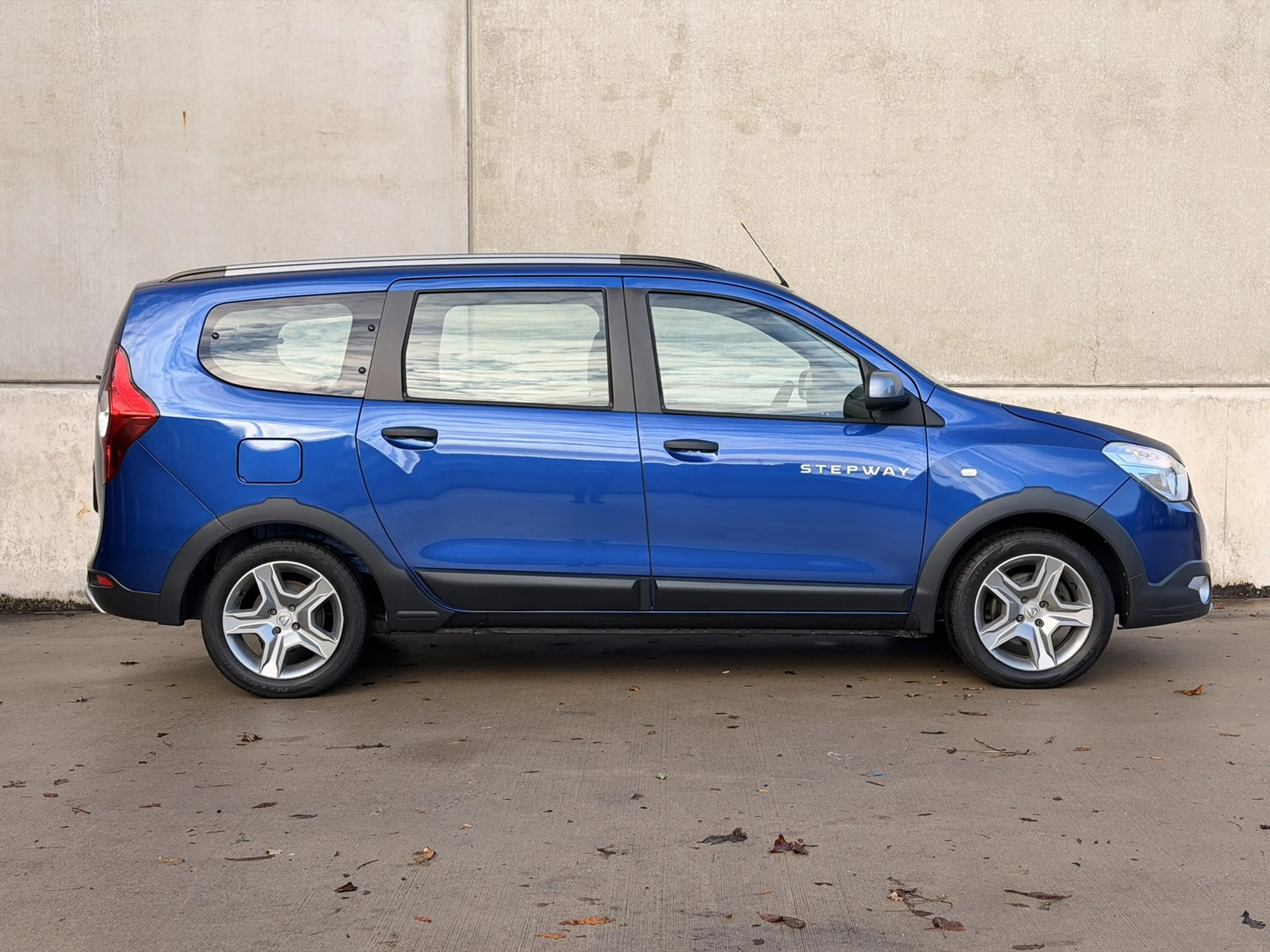 Dacia Lodgy 1.3 TCe Stepway 7P CarPlay Cruise 3x isofix Stoelv — photo 8