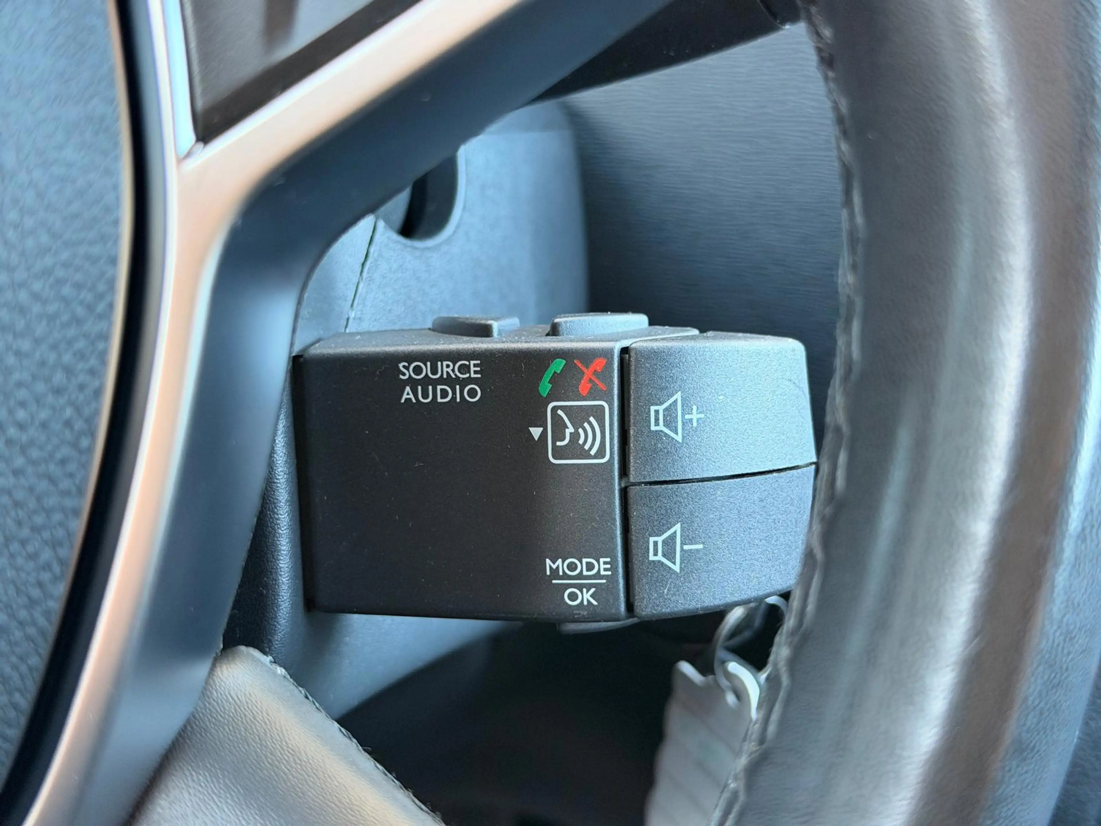 Dacia Lodgy 1.3 TCe Stepway 7P CarPlay Cruise 3x isofix Stoelv — photo 22