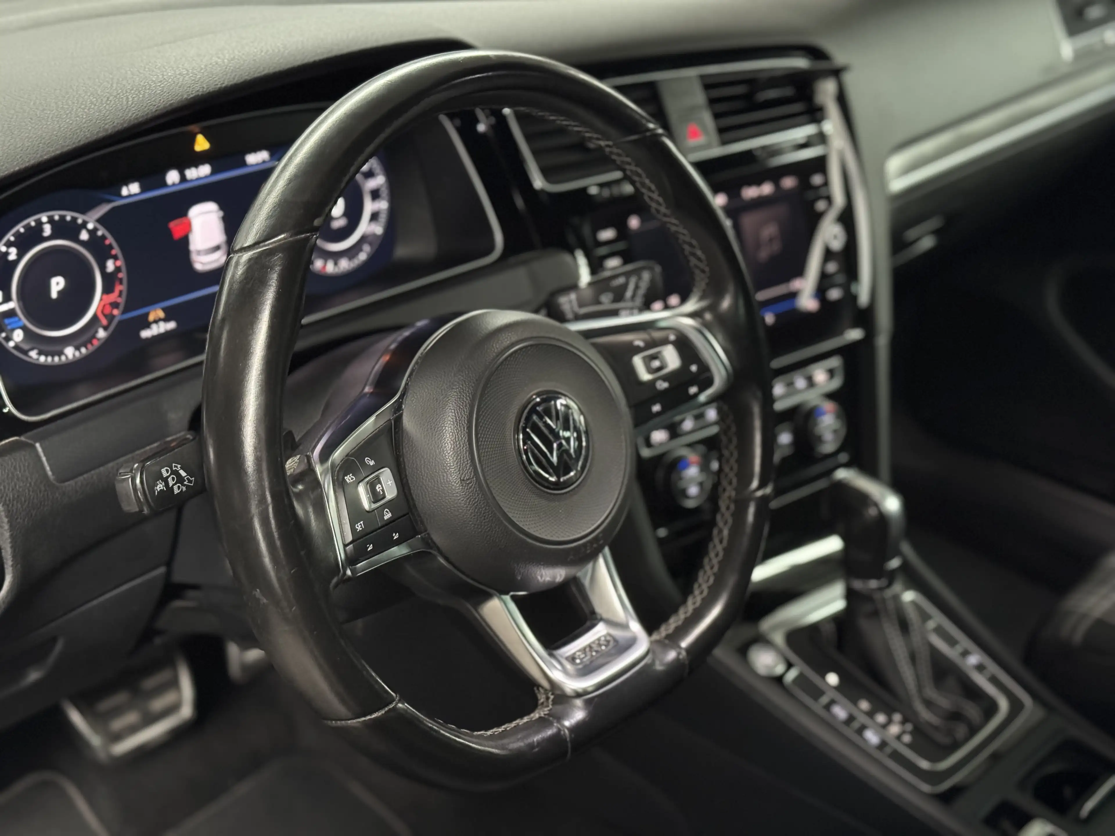 Volkswagen Golf GTD 2.0 CR TDI * COCKPIT * GPS * CRUISE * CLIM AUTO — photo 7