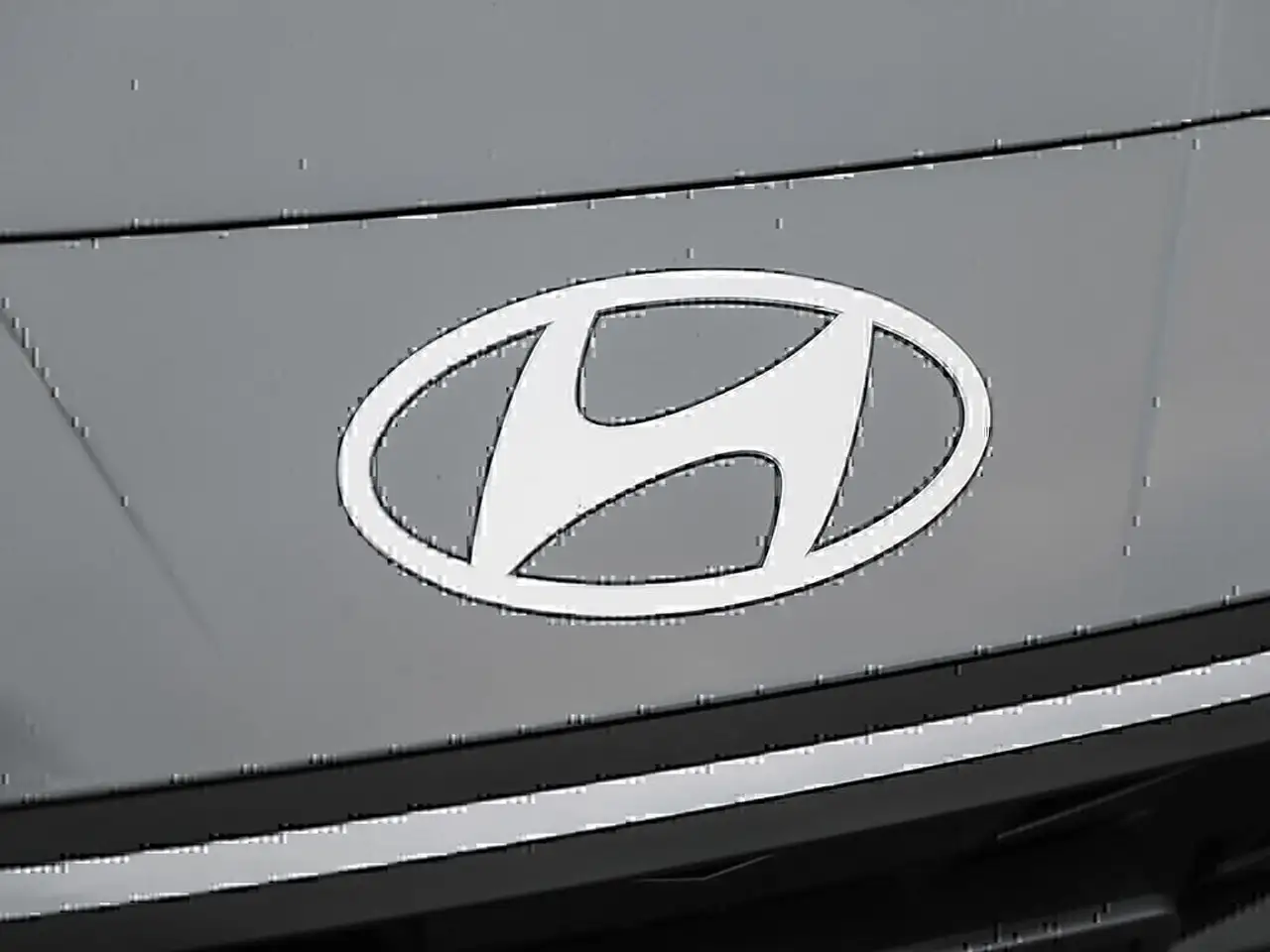 Hyundai ELANTRA photo Hyundai ELANTRA