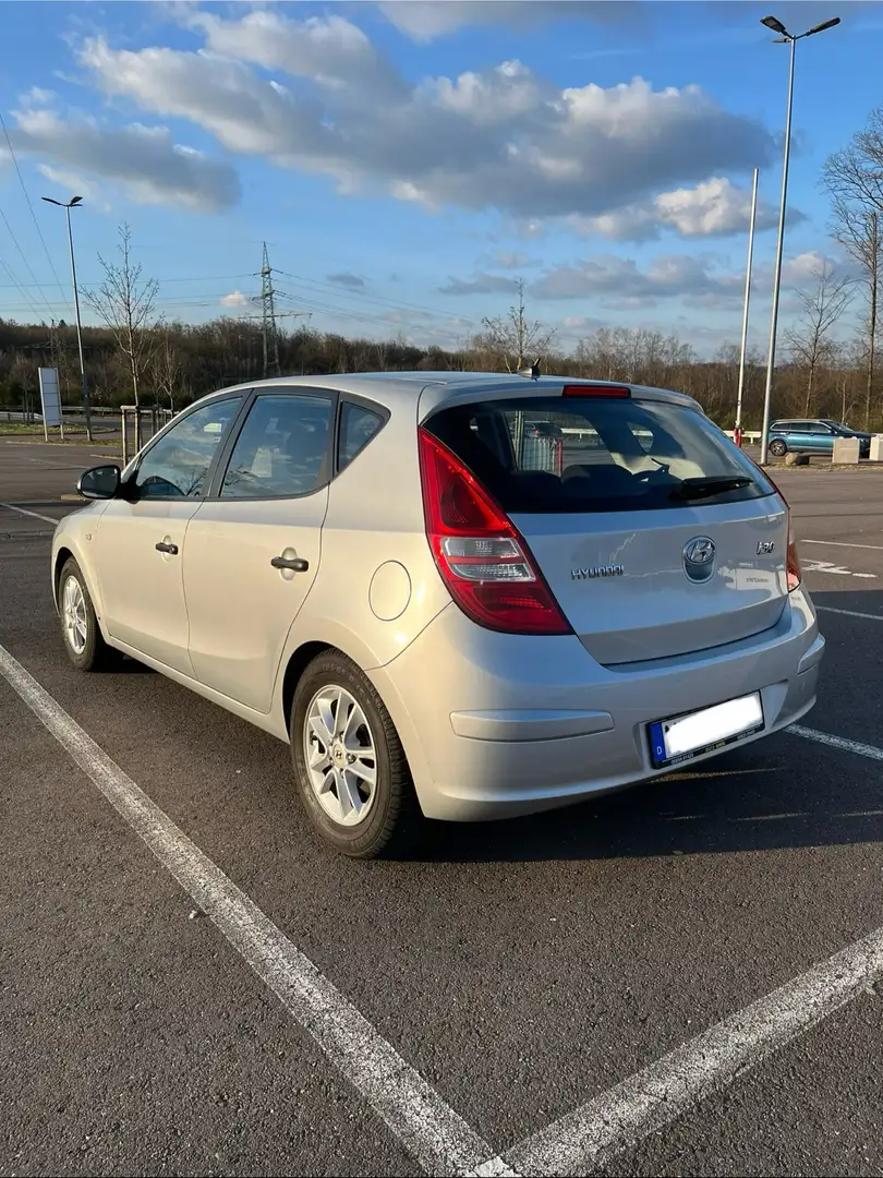 Hyundai i30 1.4 Comfort Ezüst - 2