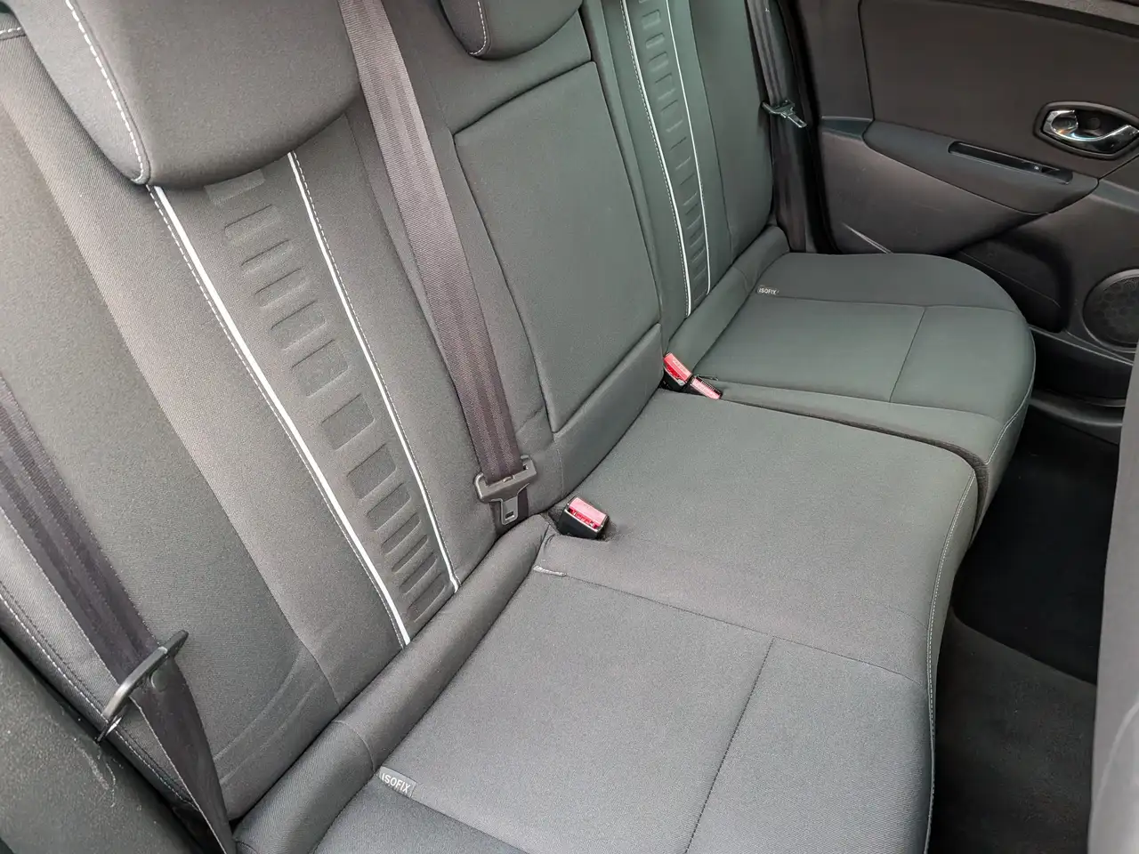 Renault Megane Grandtour — photo 12