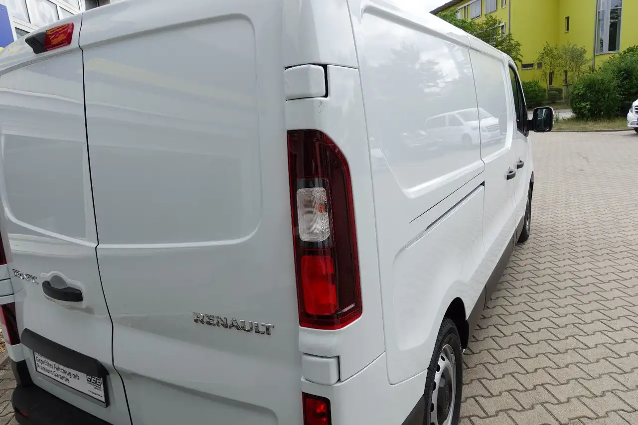 Renault Trafic 2026 — фото 8