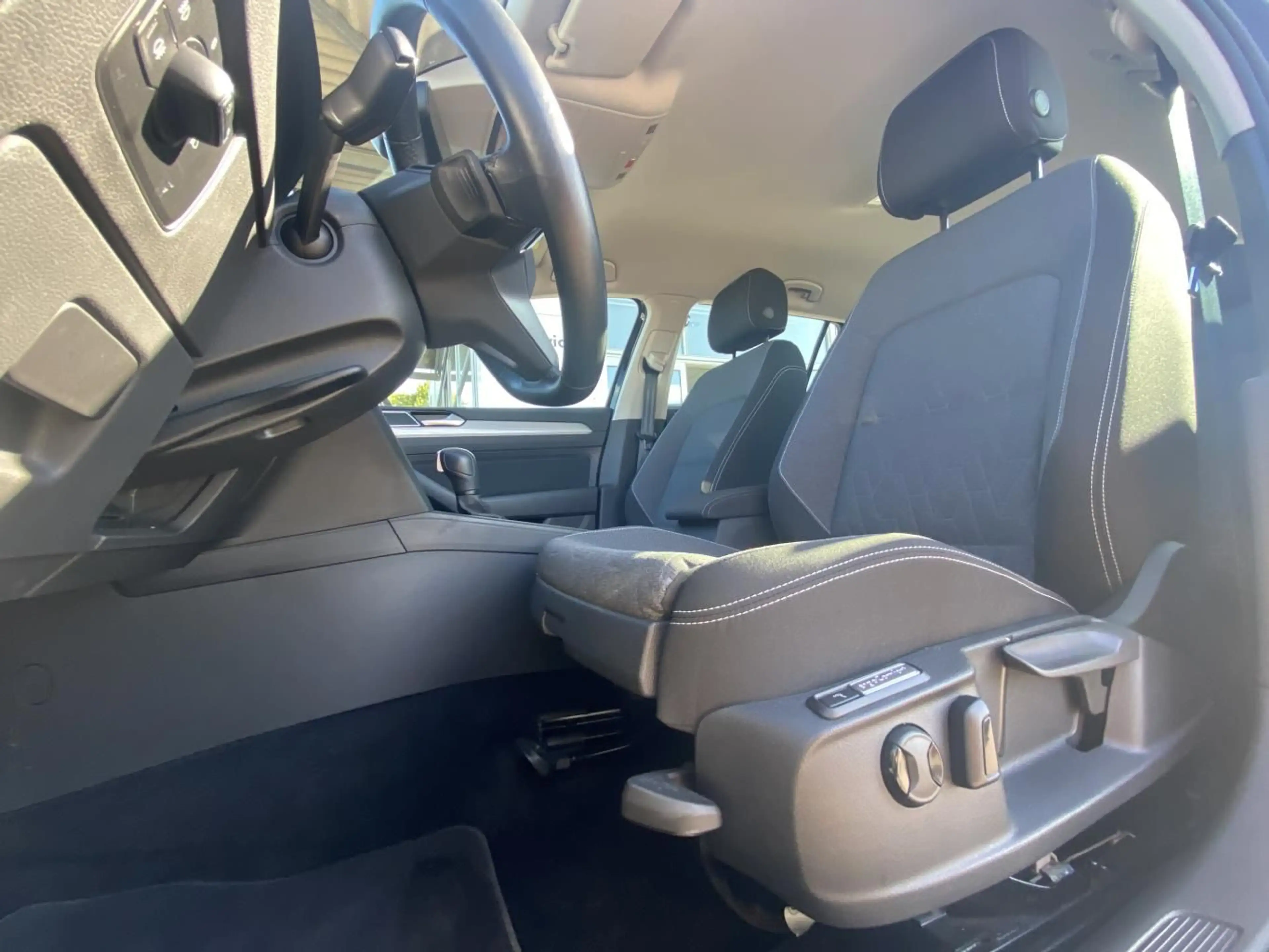 Volkswagen Passat Variant 2.0 TDI DSG Business APP-CONNECT+ — photo 8