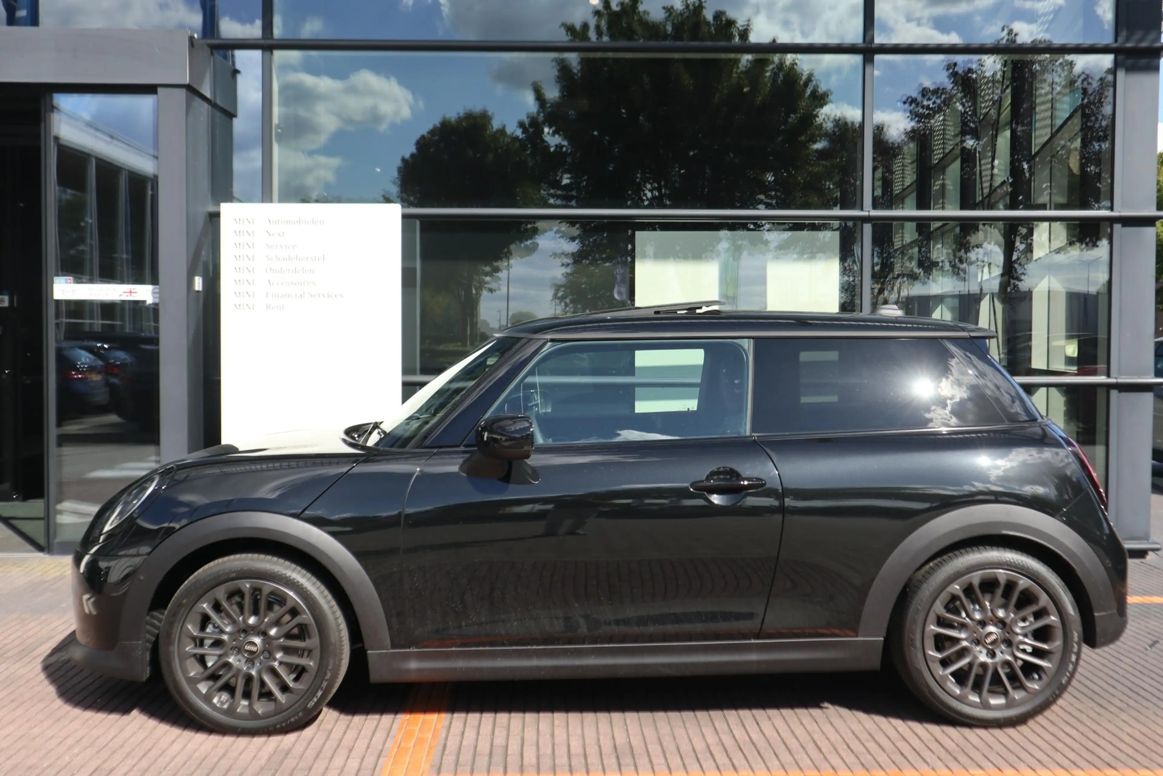 MINI Cooper C 3-Deurs | Classic uitvoering + Pakket M — photo 3