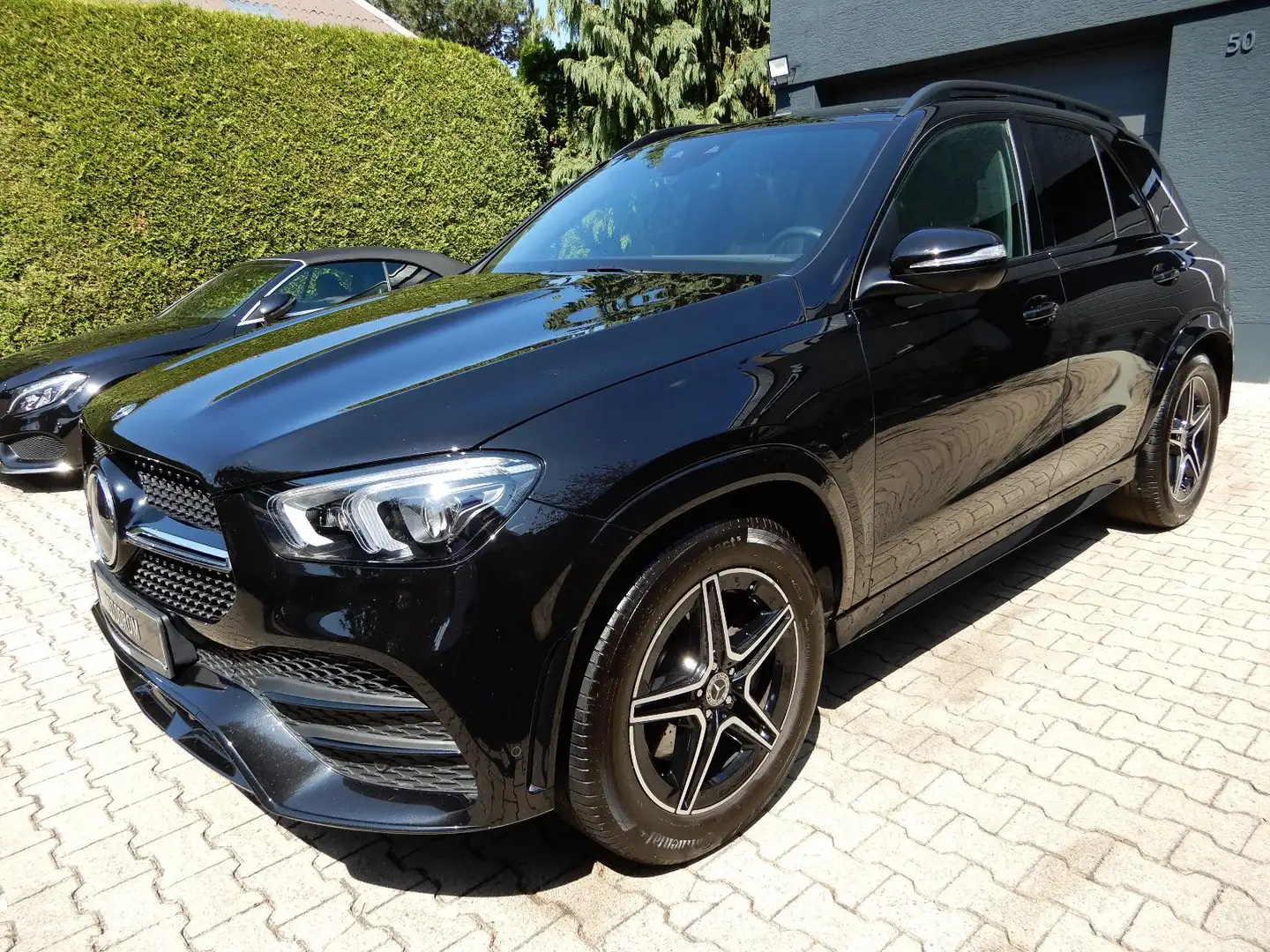 Mercedes-Benz GLE 350 GLE350D AIRMATIK BURM 360 PANO NIGHT AMG-LINE Zwart - 1