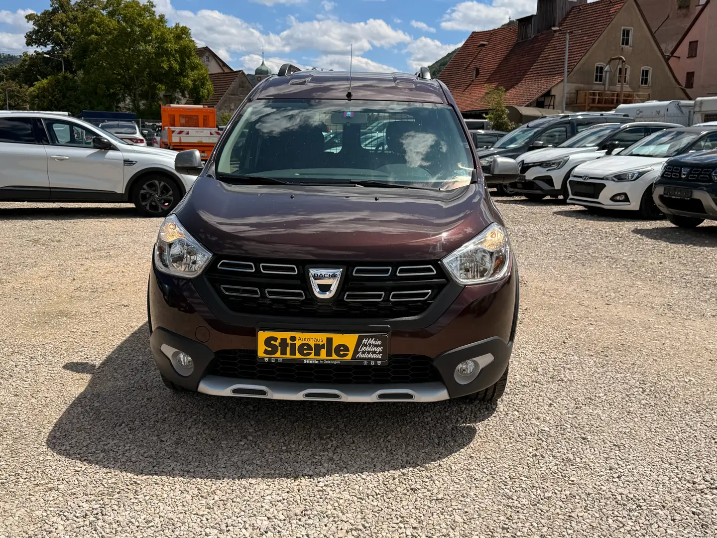 Dacia Dokker TCe 115 Stepway Braun - 1