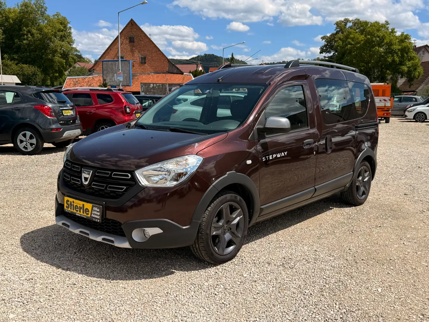 Dacia Dokker TCe 115 Stepway Braun - 2