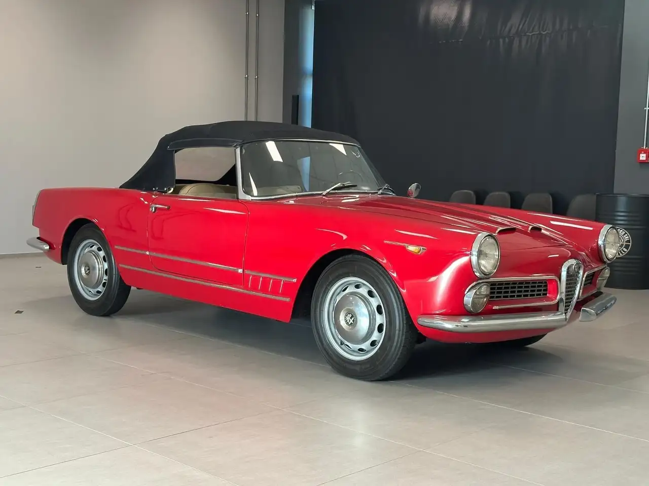 Alfa Romeo 2000 Touring Spider, foto 2