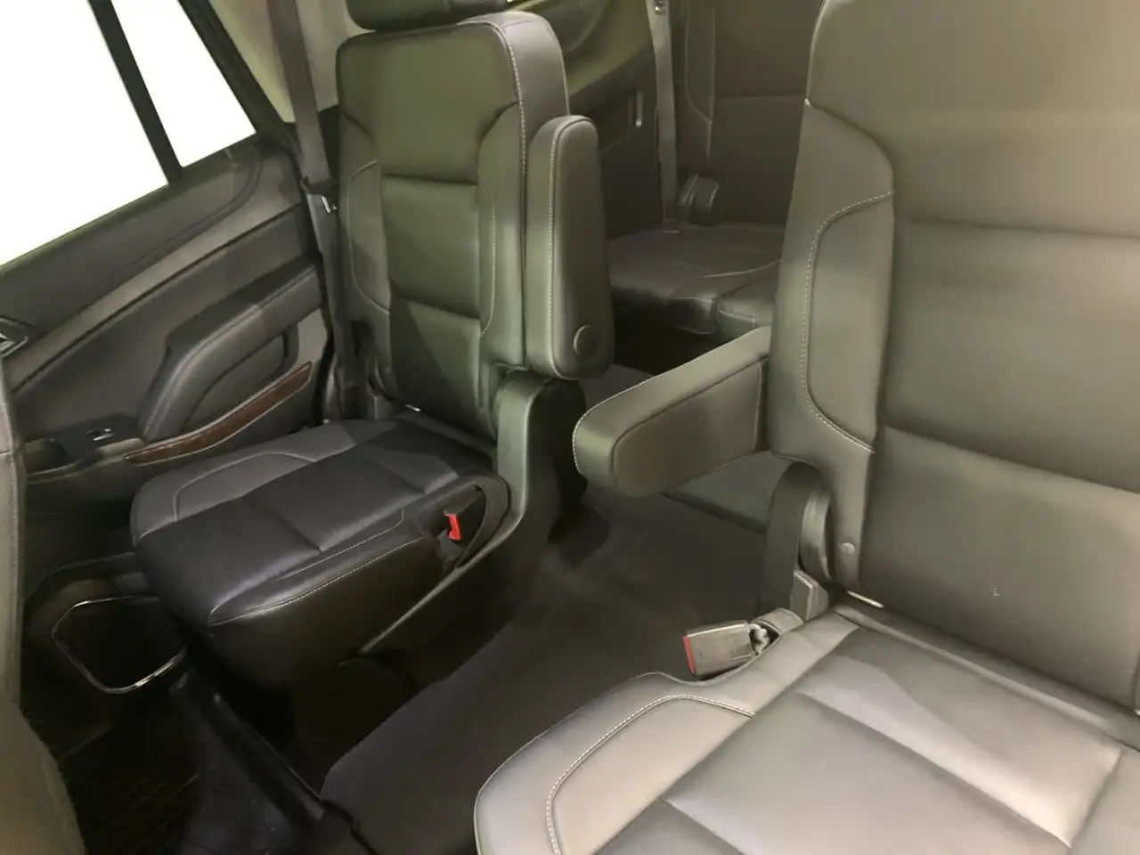 Chevrolet Tahoe снимка Chevrolet Tahoe