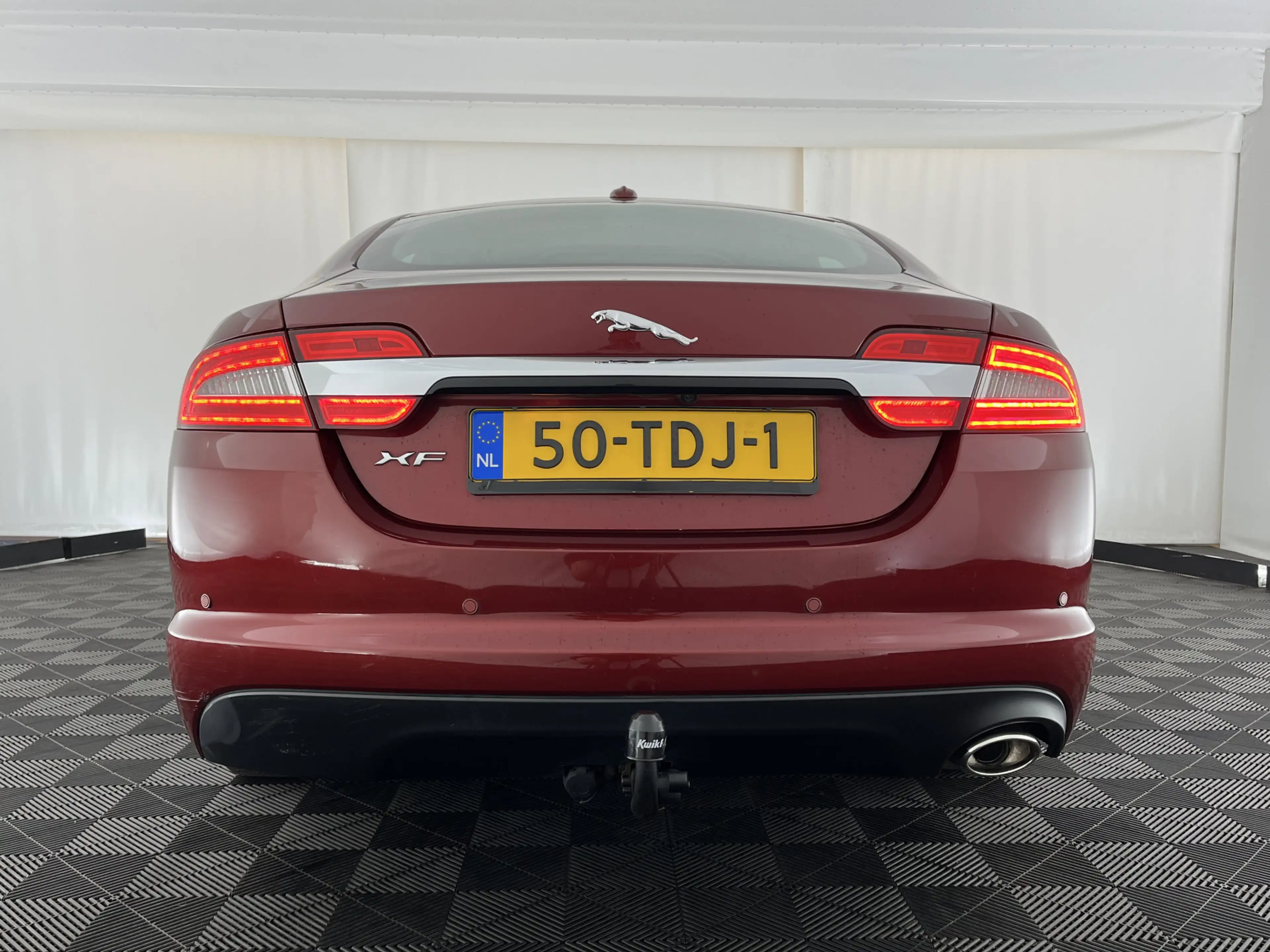 Jaguar XF 2.2D Aut. *LEATHER | XENON | CAMERA | HEATED-COMFO — photo 5