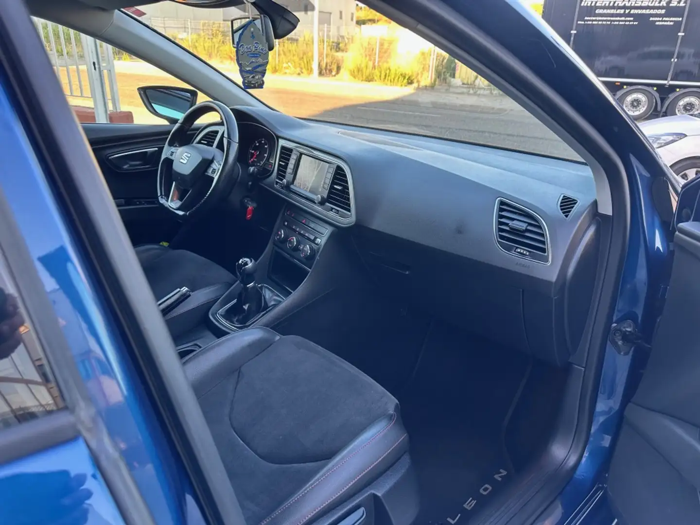 SEAT Leon 2.0TDI CR S&S FR 150 Bleu - 2