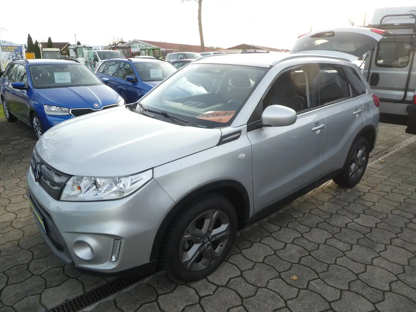Suzuki Vitara 1.6 Club 4x2 AUTOMATIK *NUR 28´km* Argent - 1