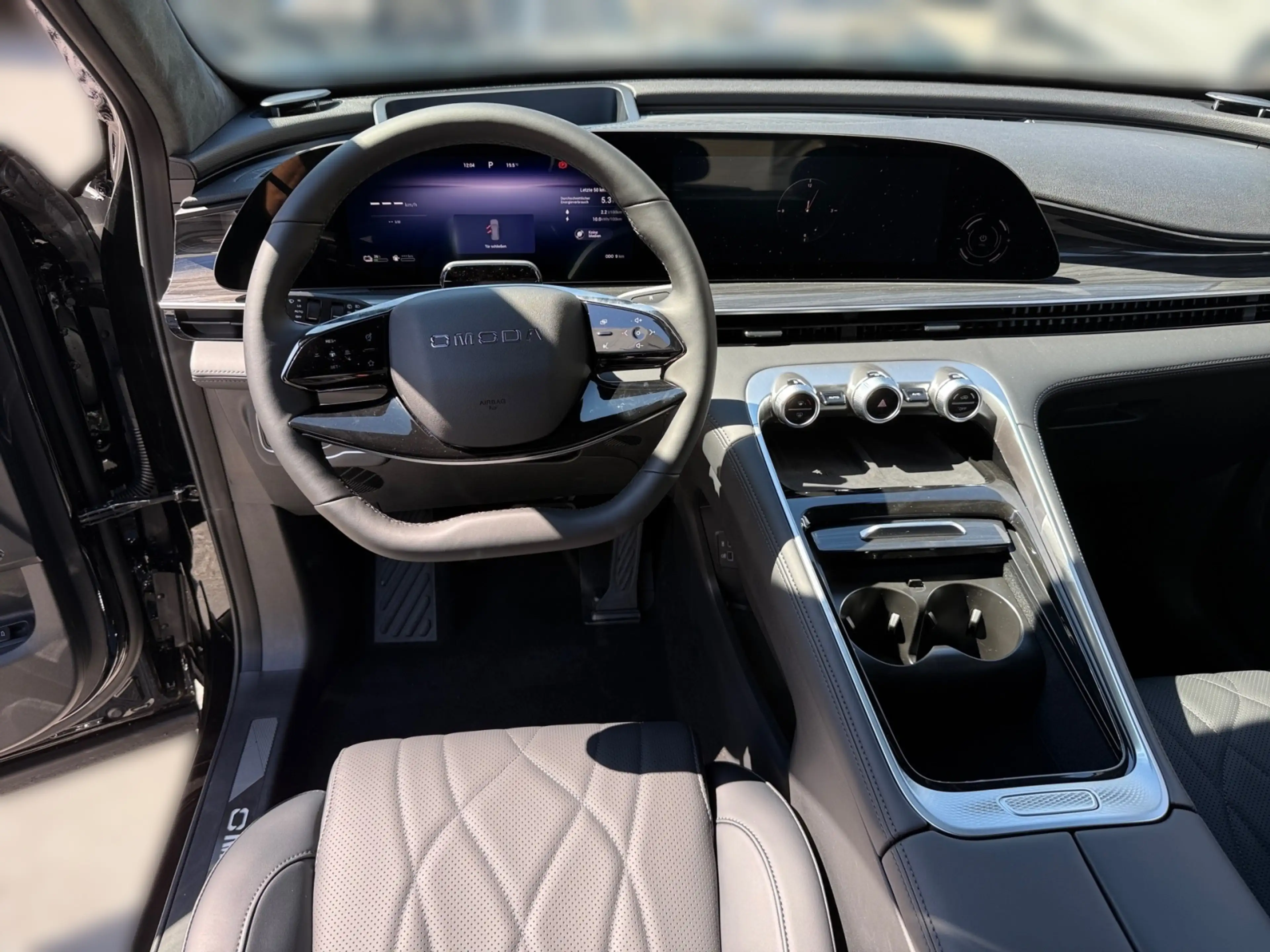 Omoda 9 Omoda 9 PHEV Premium — photo 7