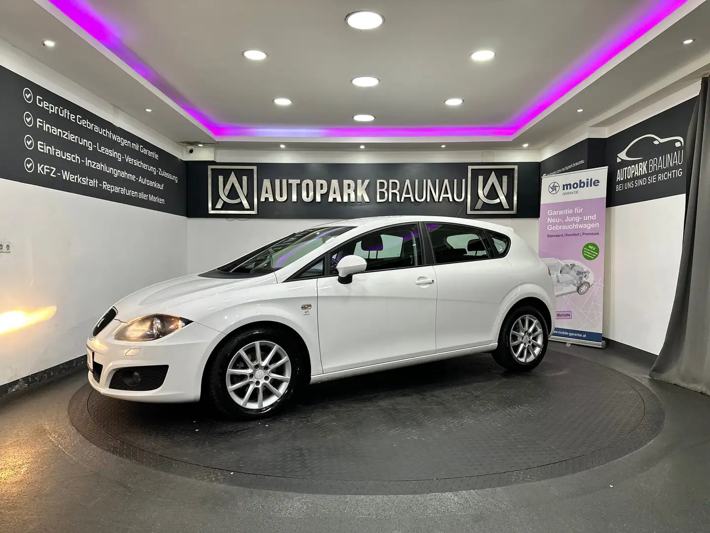 SEAT Leon 1.6 TDI CR DSG Style *AUTOMATIK*SZH* Weiß - 2