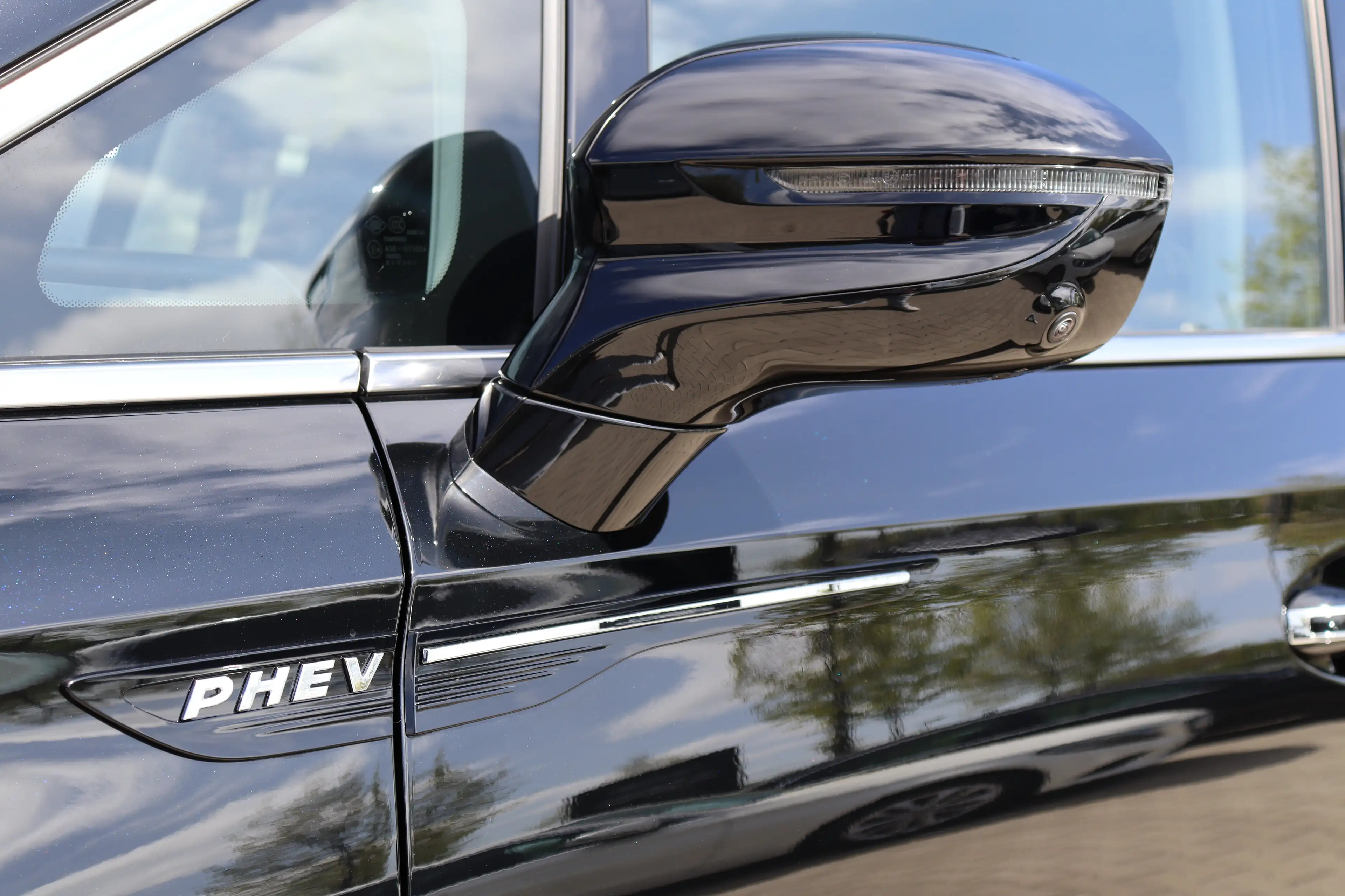 Forthing 9PHEV 7-SITZER *LED*Massage*PANO*Kamera*ACC*Leder* — photo 10
