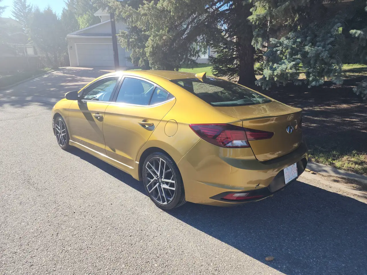 Hyundai ELANTRA снимка Hyundai ELANTRA