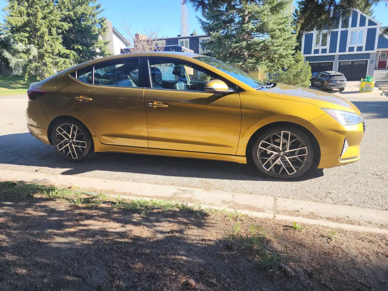 Hyundai ELANTRA снимка Hyundai ELANTRA