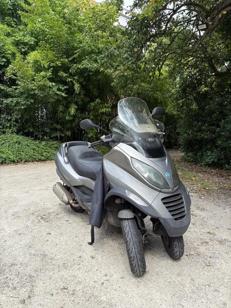 Piaggio MP3 250 - 1