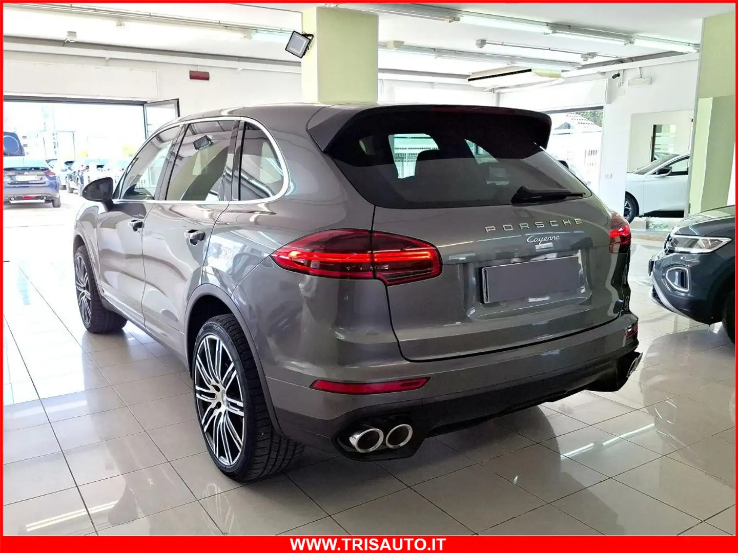 Porsche Cayenne 3.0 D Aut. (PASM) Gri - 2