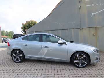 S60 2.0 D2 Momentum R-Design