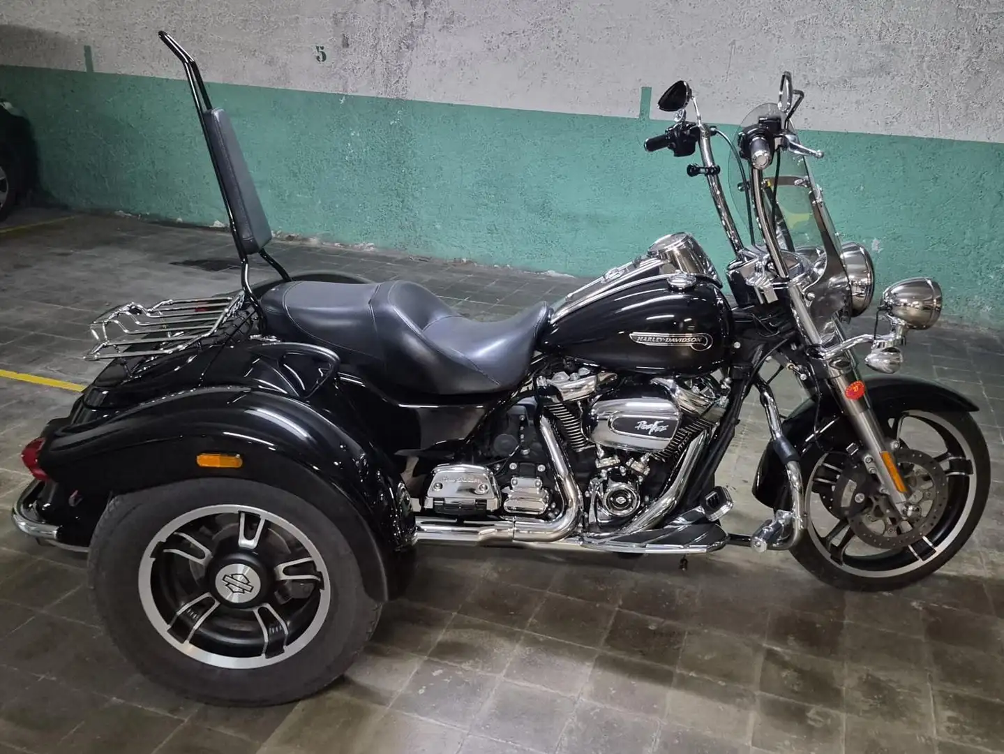 Harley-Davidson Freewheeler VERSION 2021 Milwaukee Eigt 2014 Negro - 1