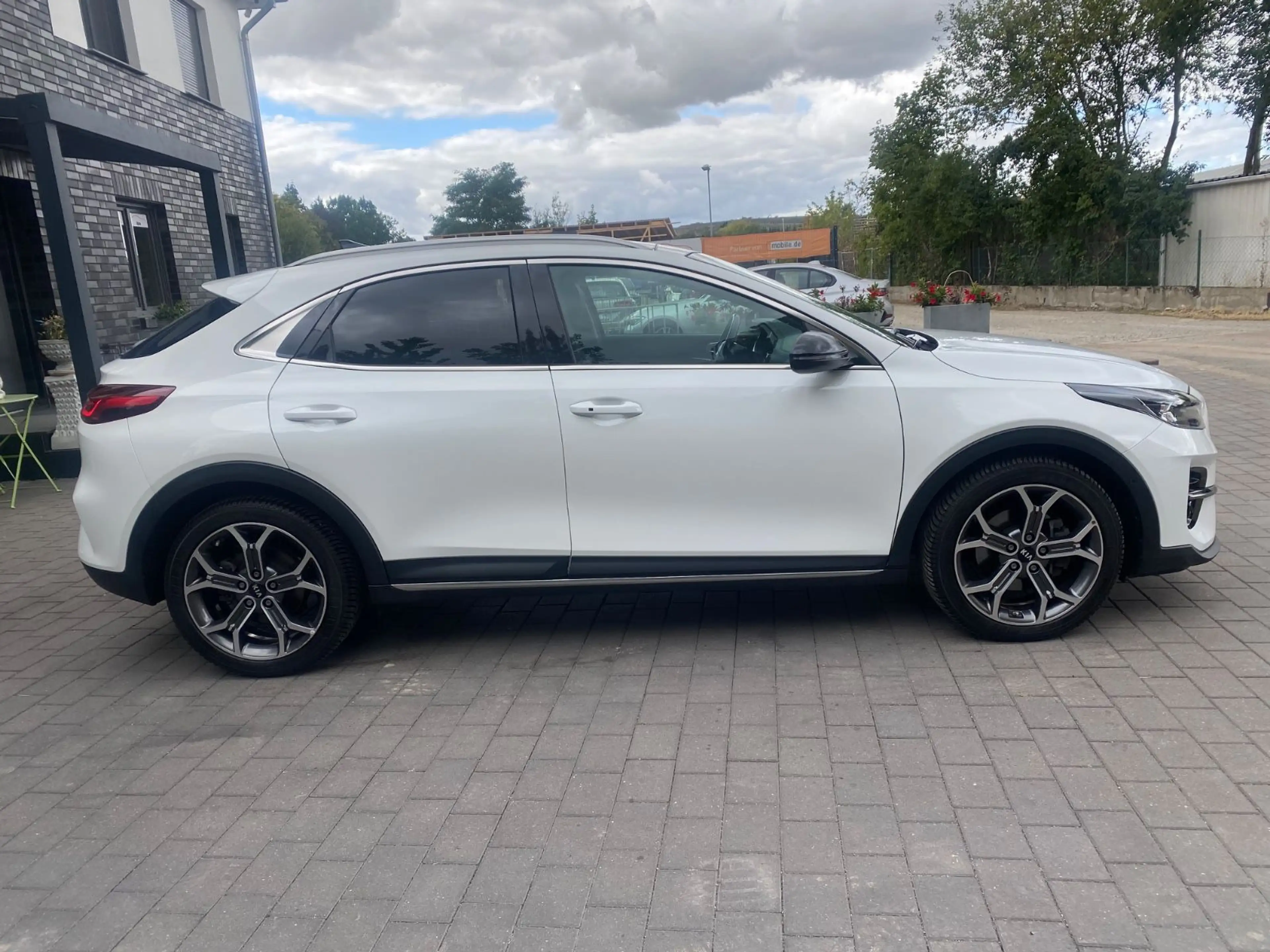 Kia XCeed Platinum Edition Plug-in Hybrid — photo 7