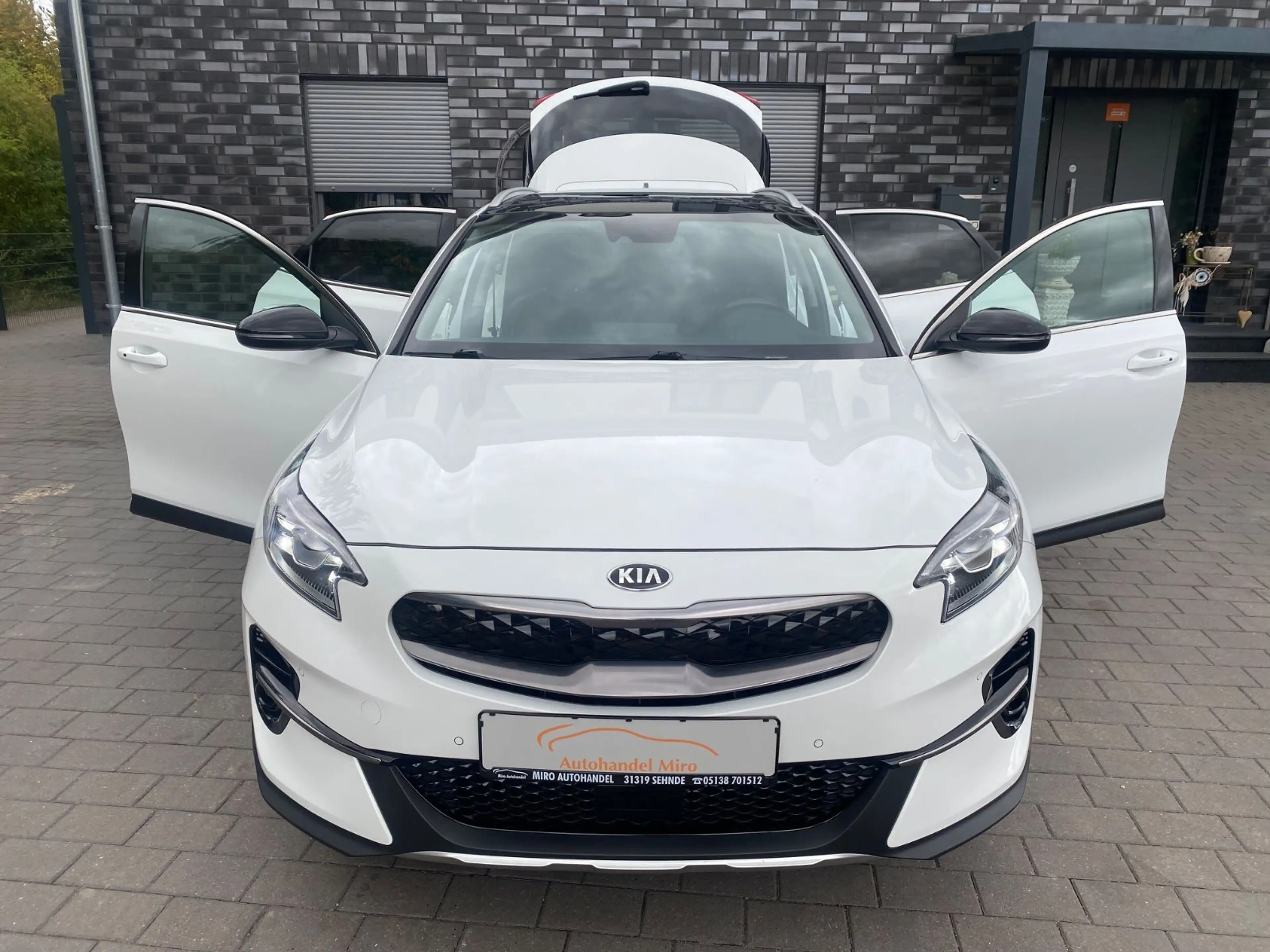 Kia XCeed Platinum Edition Plug-in Hybrid — photo 12