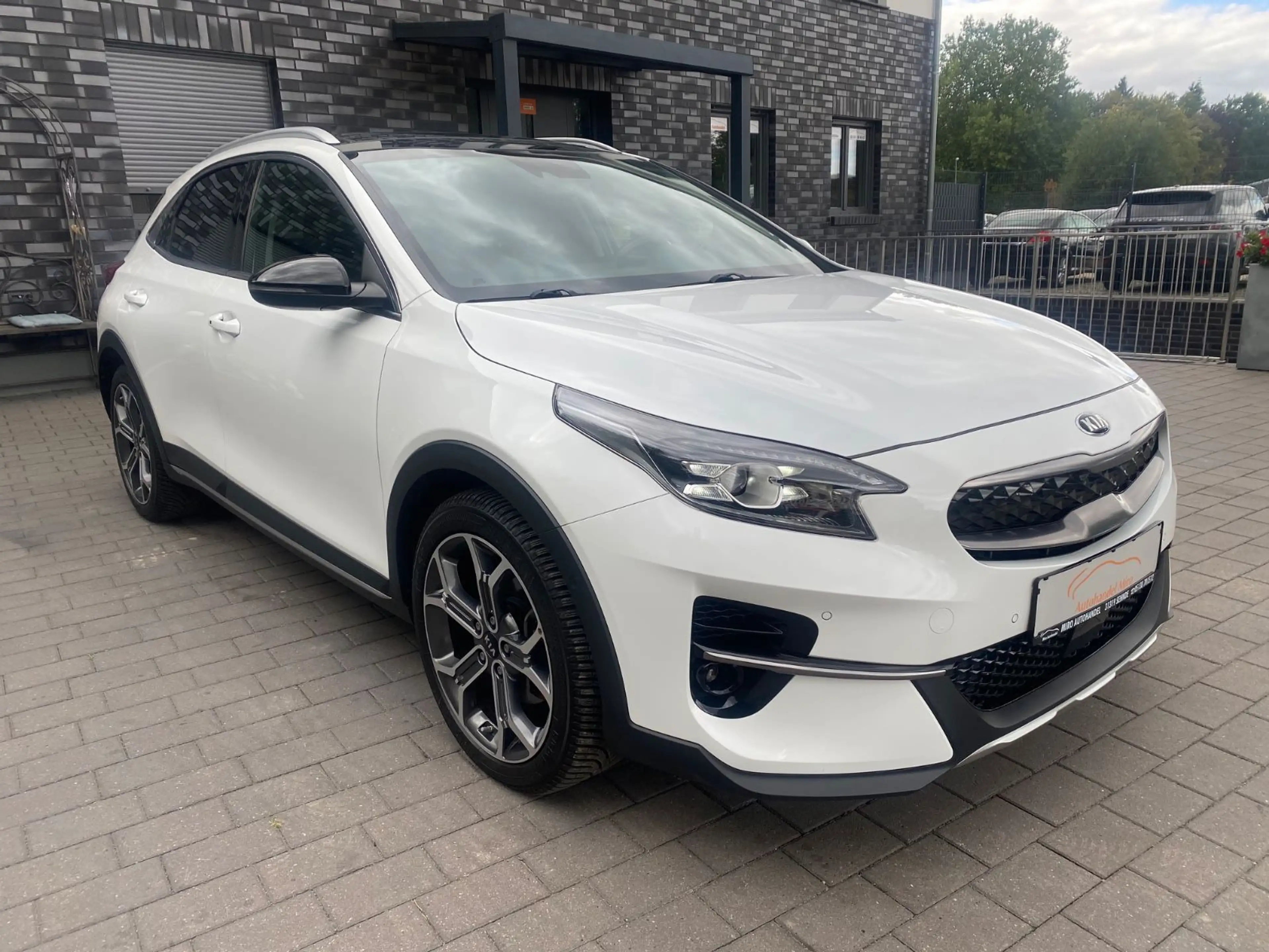 Kia XCeed Platinum Edition Plug-in Hybrid — photo 6