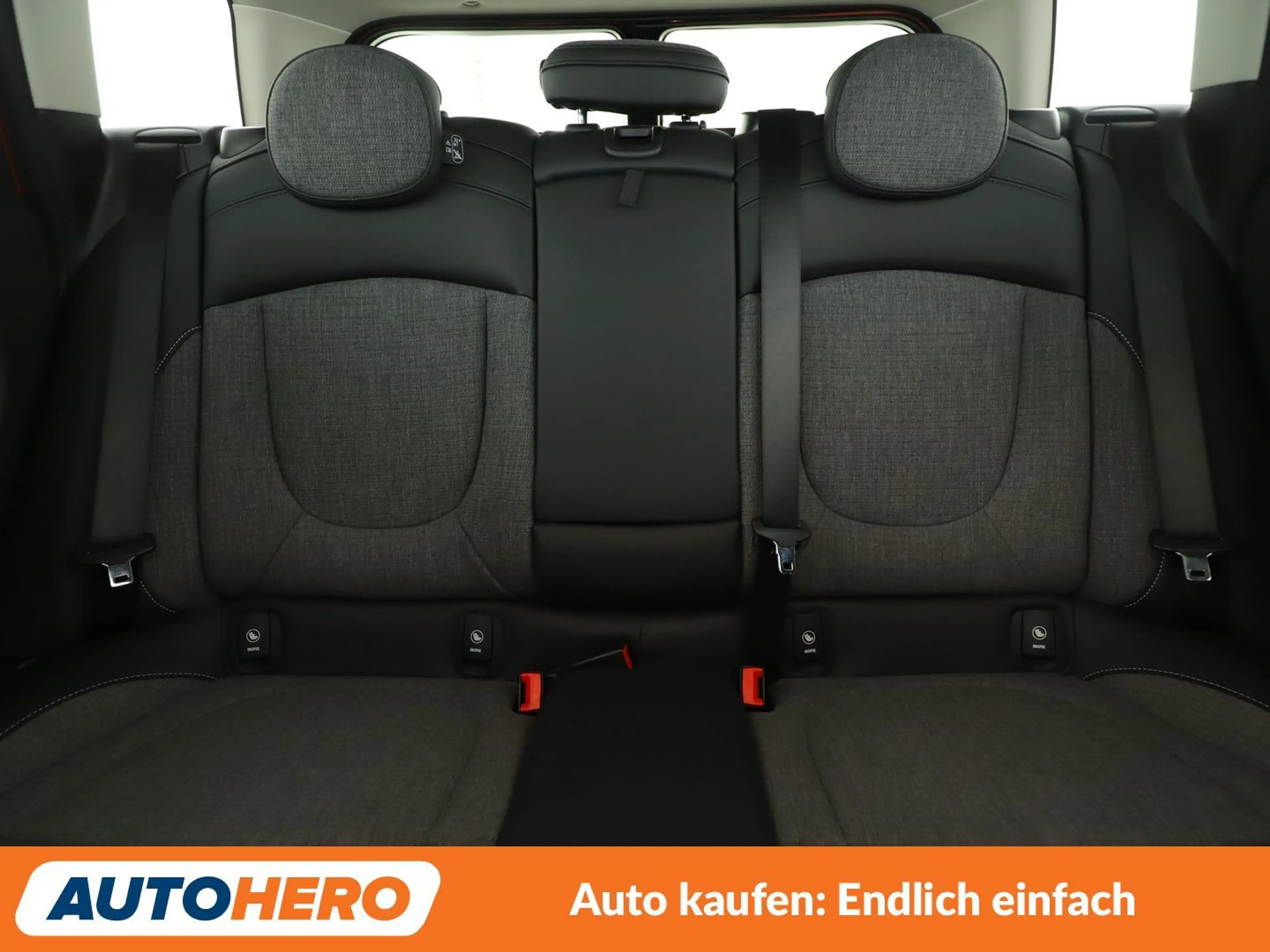 MINI Cooper D Clubman Cooper D Classic Trim Aut.*NAVI*HUD*LED* — photo 14