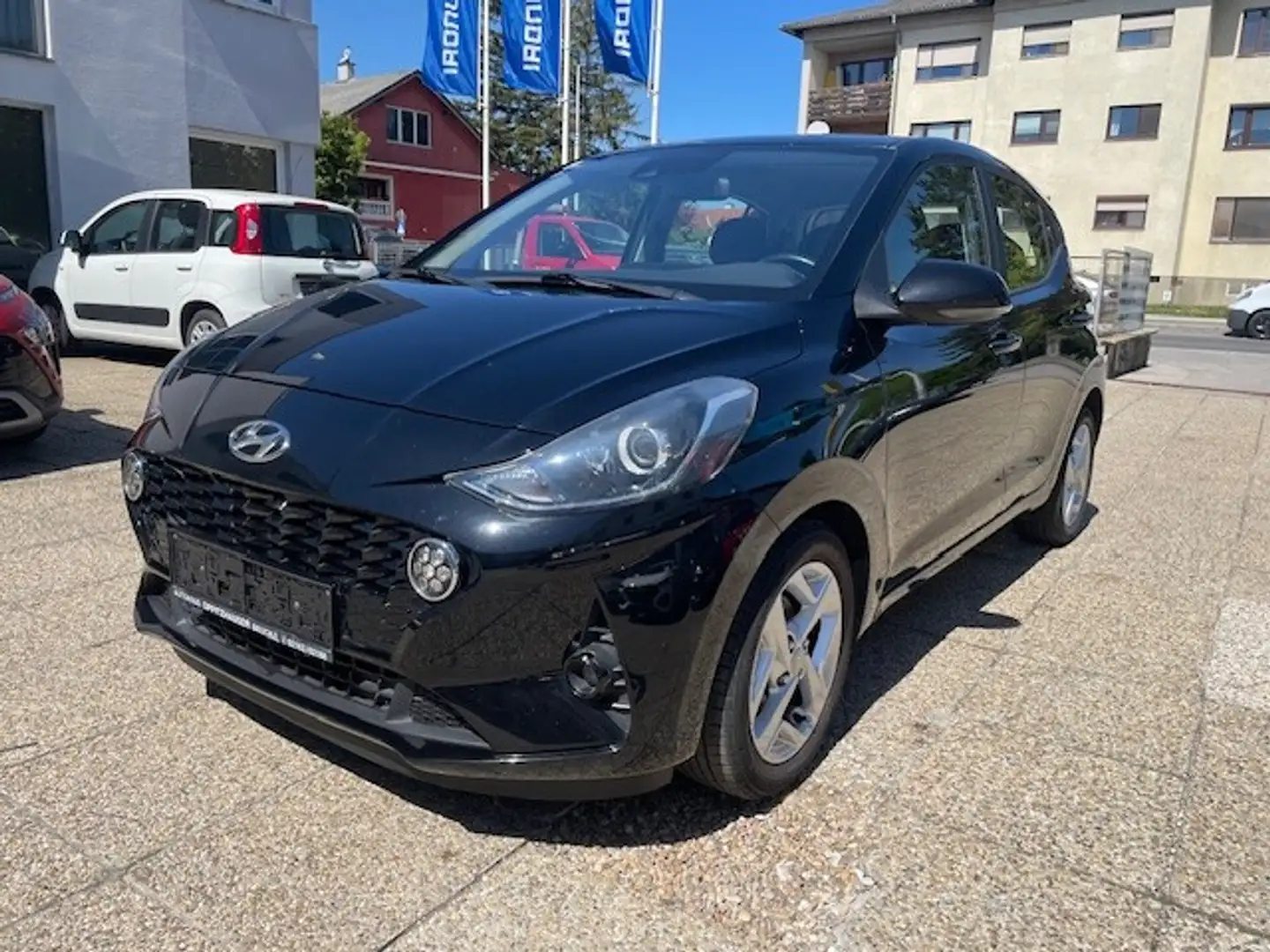 Hyundai i10 1,2 Level 3 Schwarz - 1