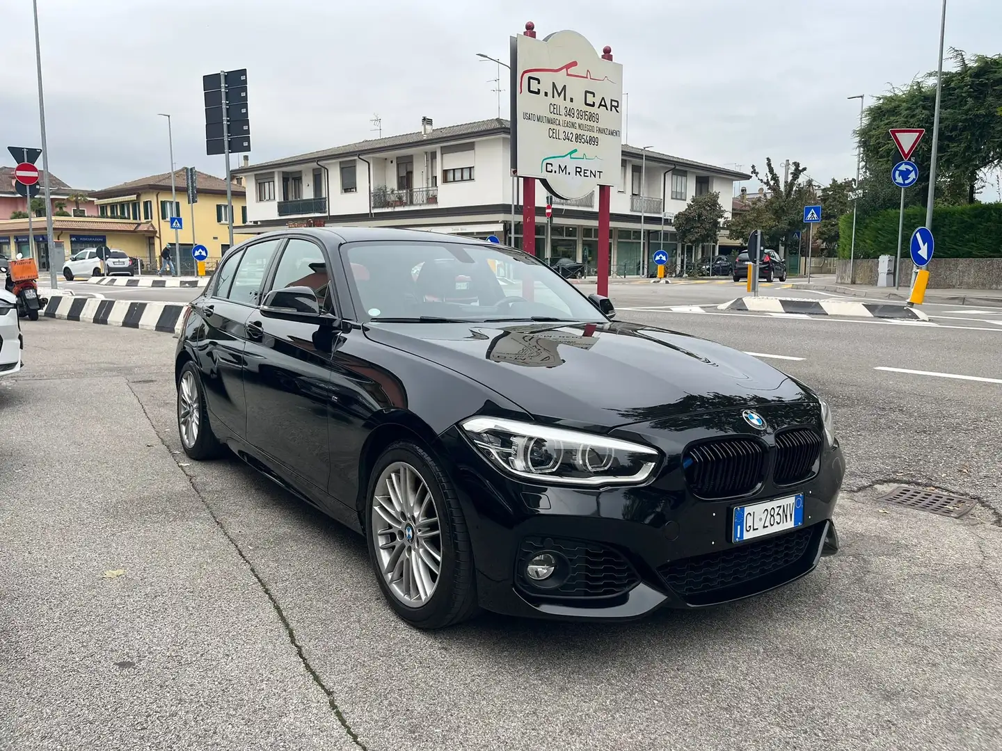 BMW 120 Serie 1 F/20-21 2015 120i Msport 5p auto Zwart - 1