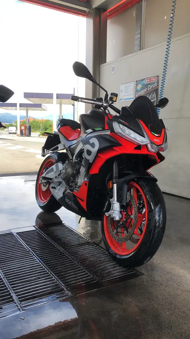 Aprilia Tuono - 2