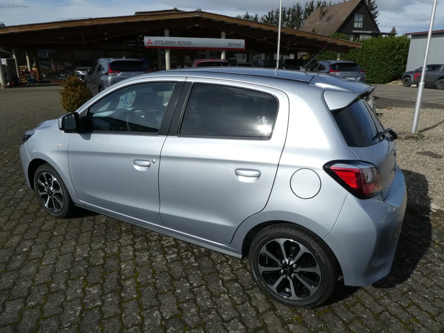 Mitsubishi Space Star 1,2 Select+ CVT Automatik Silber - 2