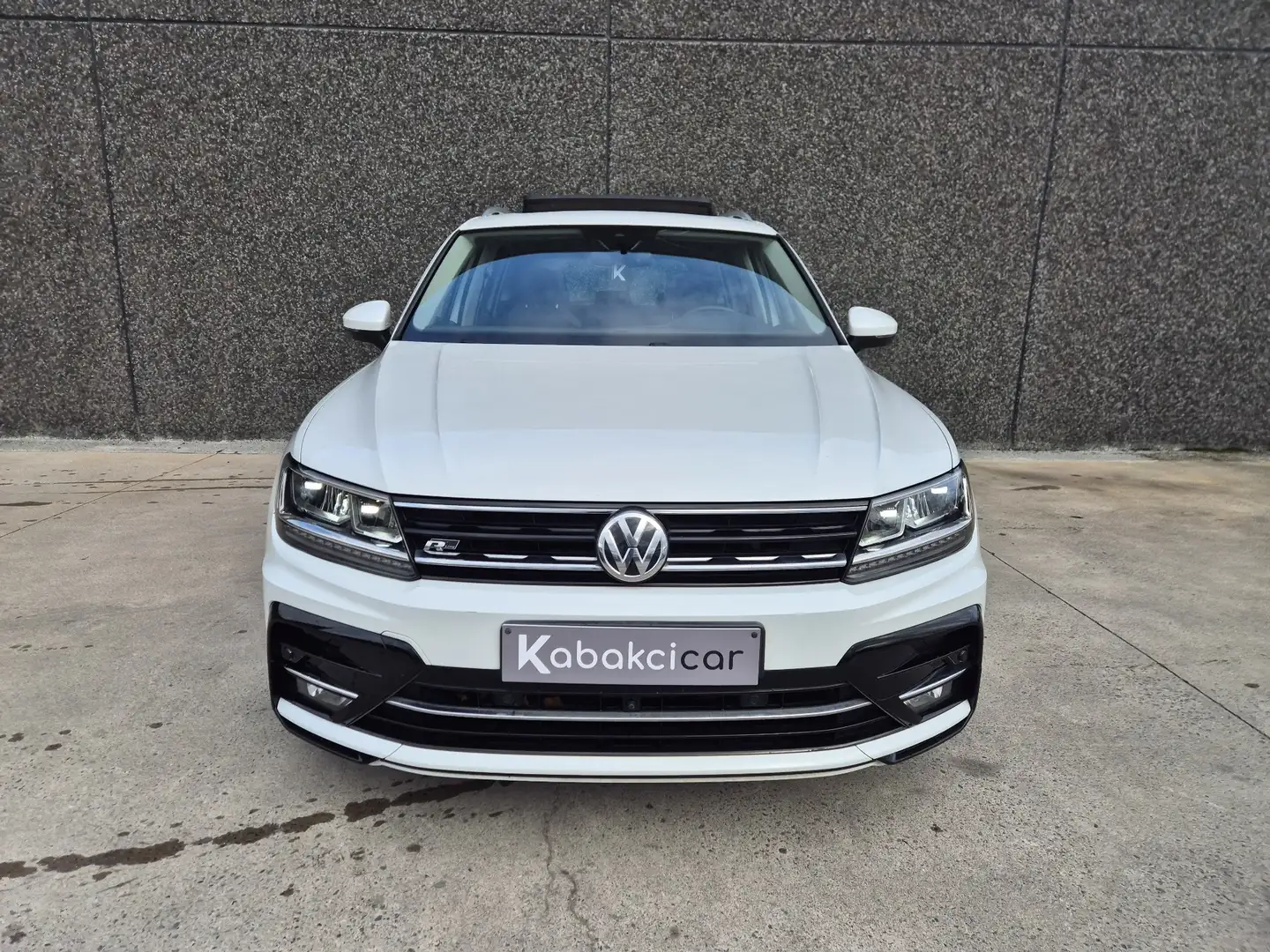 Volkswagen Tiguan 1.4 TSI / R-LINE /DSG/CARPLAY/GARANTIE Wit - 2