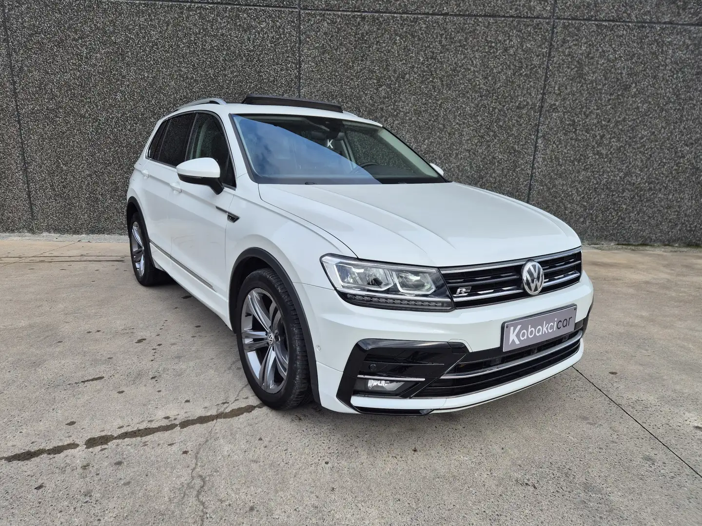 Volkswagen Tiguan 1.4 TSI / R-LINE /DSG/CARPLAY/GARANTIE Wit - 1