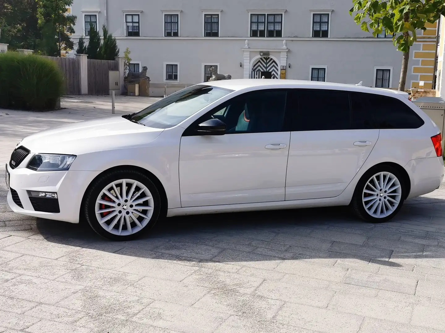 Skoda Octavia Octavia Combi RS 2,0 TSI Green tec Green Weiß - 1