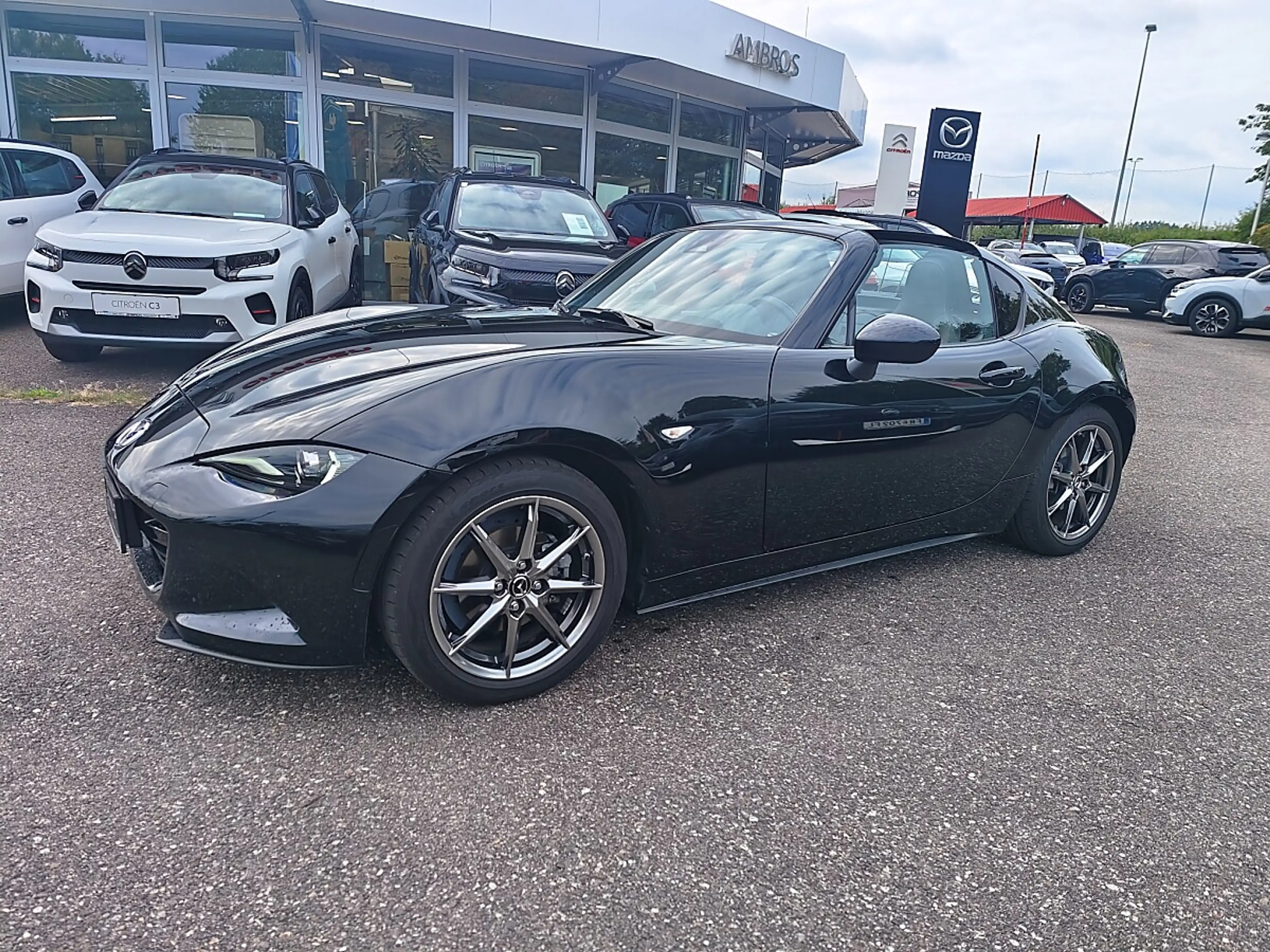 Mazda MX-5 RF Targa Hardtop Roadster G132 Skyactiv Exclusi... — photo 11