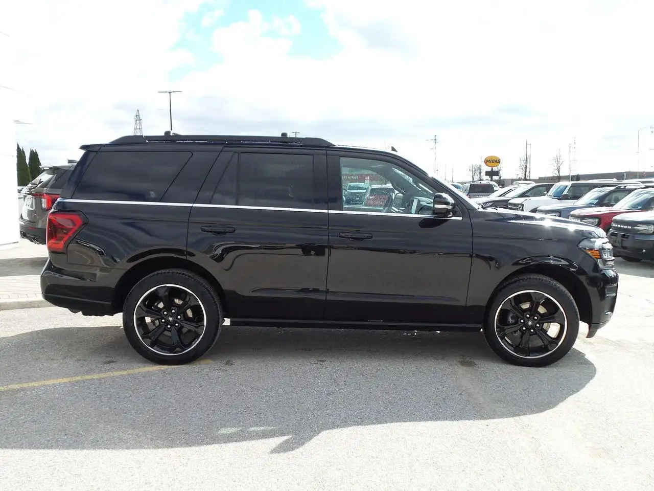 Ford Expedition снимка Ford Expedition