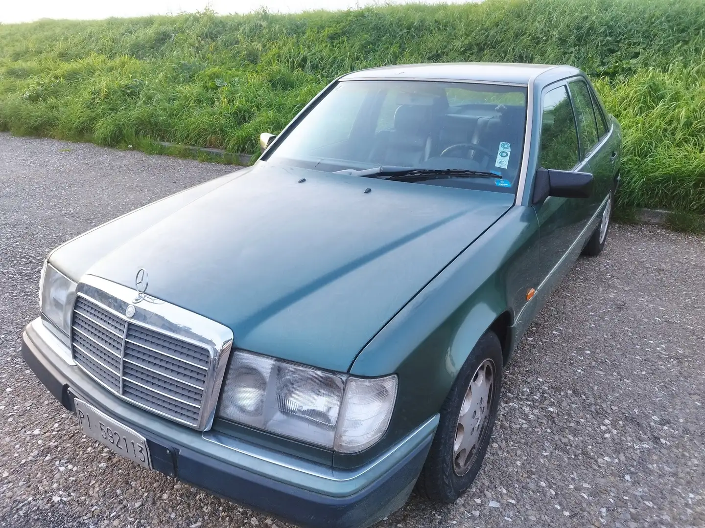 Mercedes-Benz 200 - 1