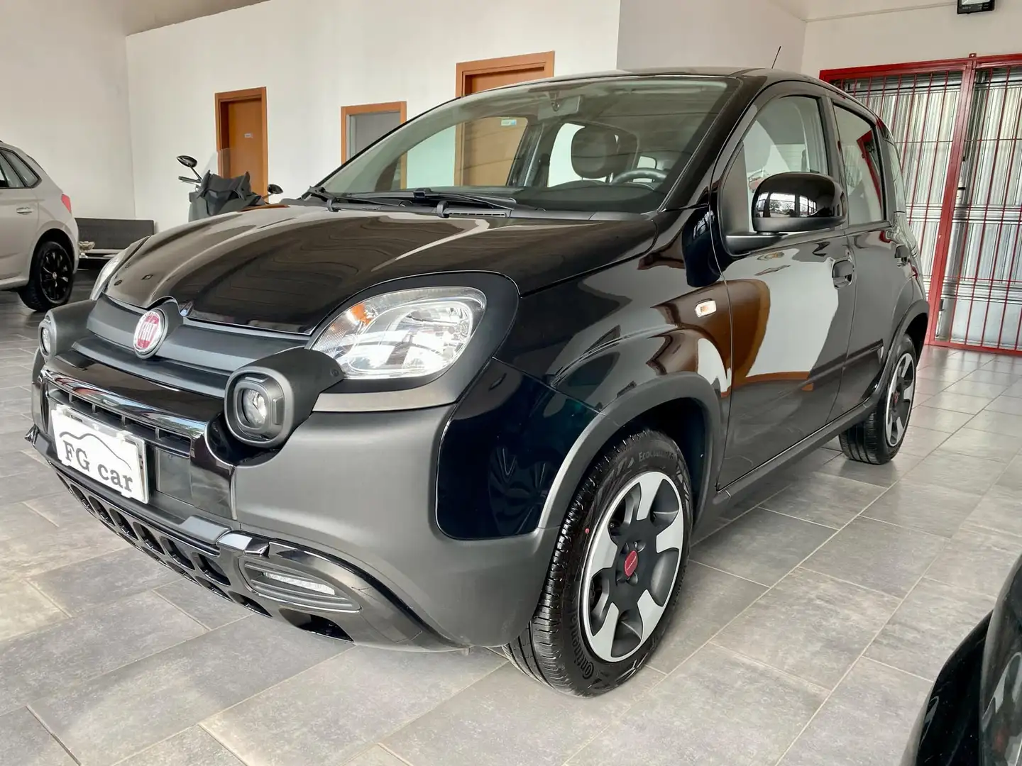 Fiat Panda 1.0 firefly 70CV hybrid City Cross Noir - 2