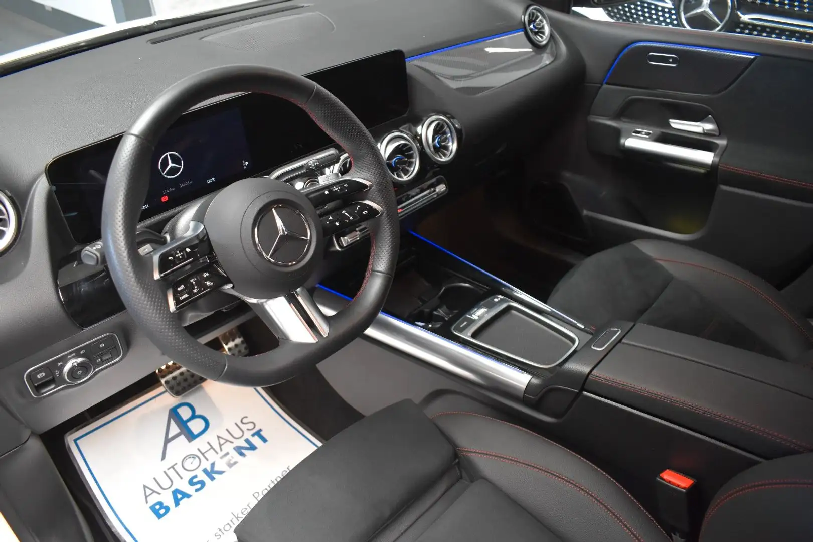Mercedes-Benz B 200 d AMG LINE*LED*AMBIENTE*DIGITAL*SHZ*LEDER* Weiß - 2